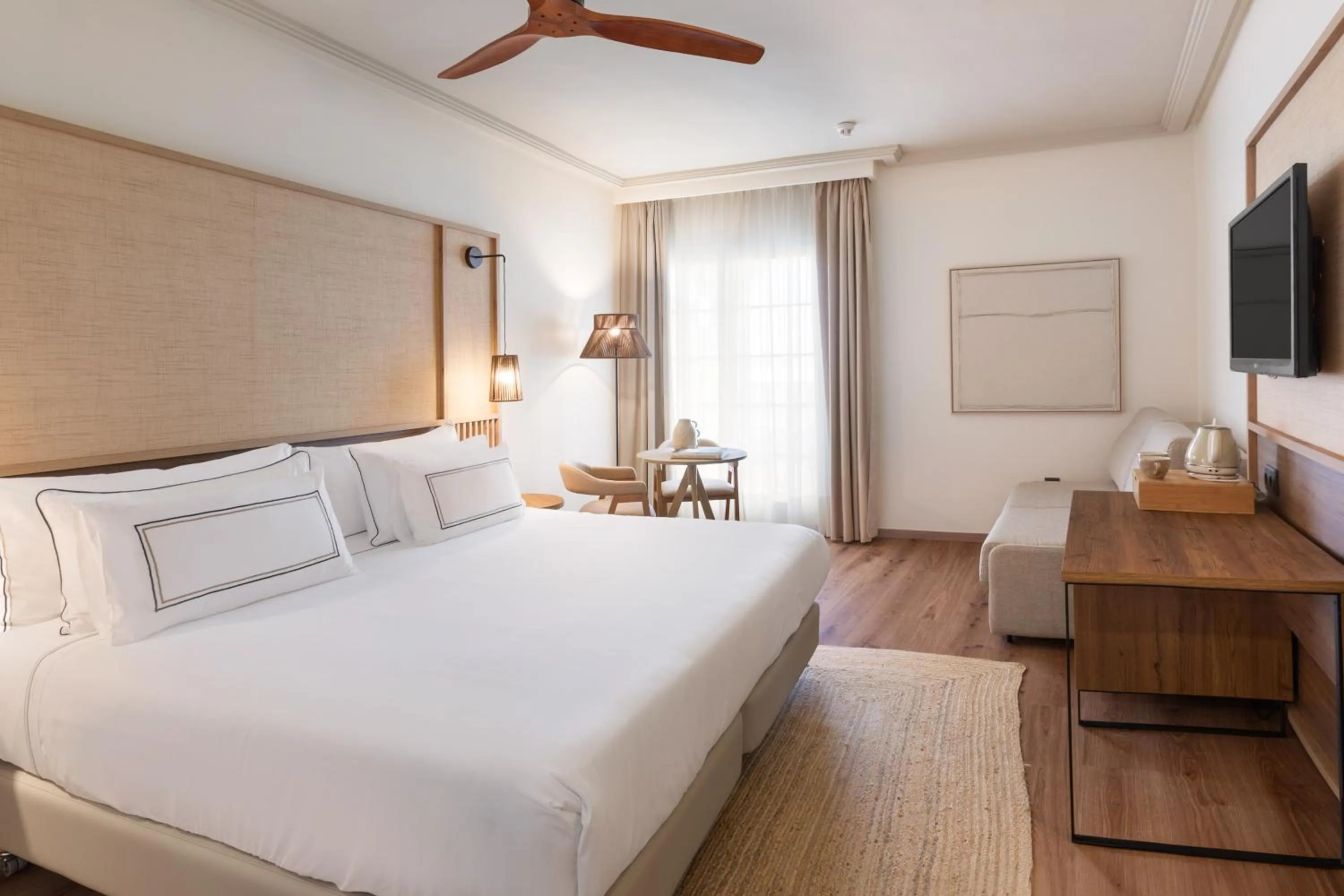 Bed in Meliá Isla Canela