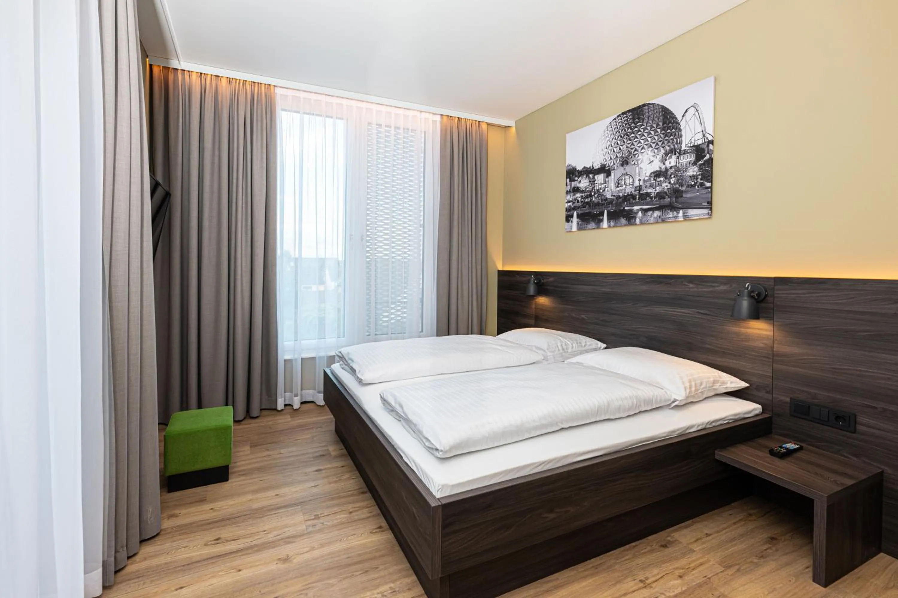 Staff, Bed in Hotel am Park