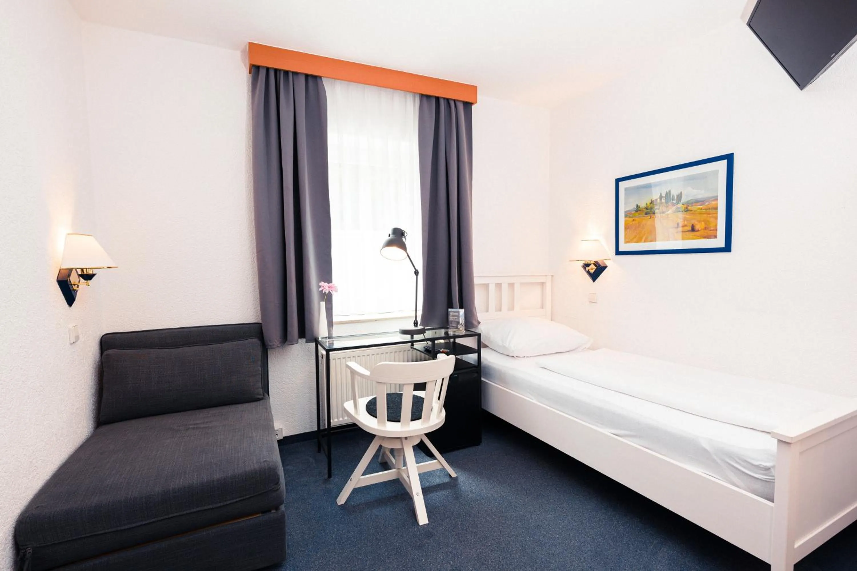 Photo of the whole room, Bed in Hotel am Park