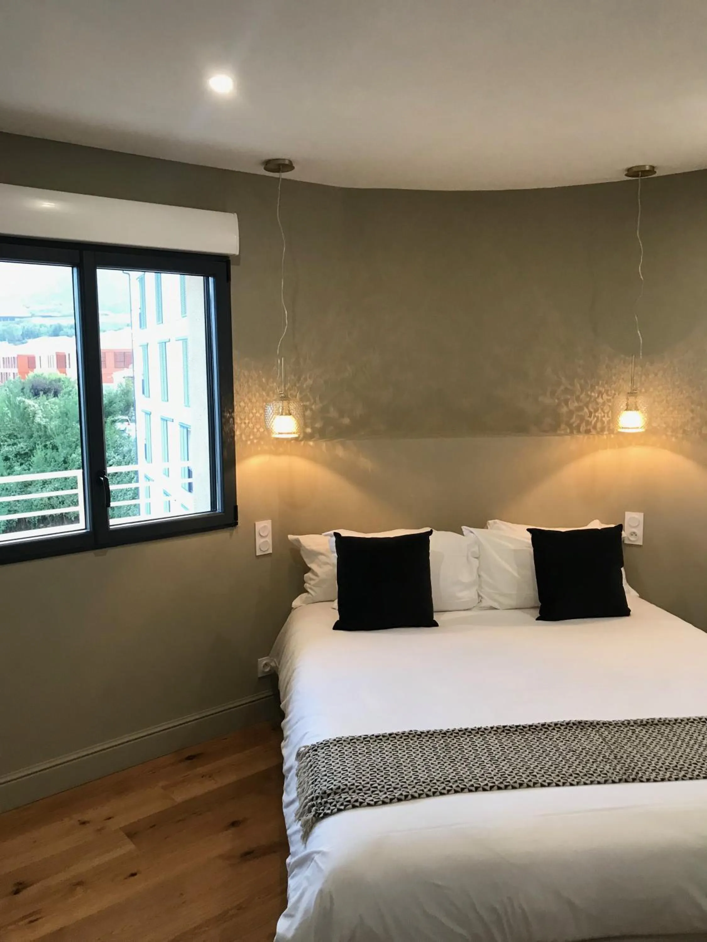 Bedroom, Bed in Appartements de Standing - Panate