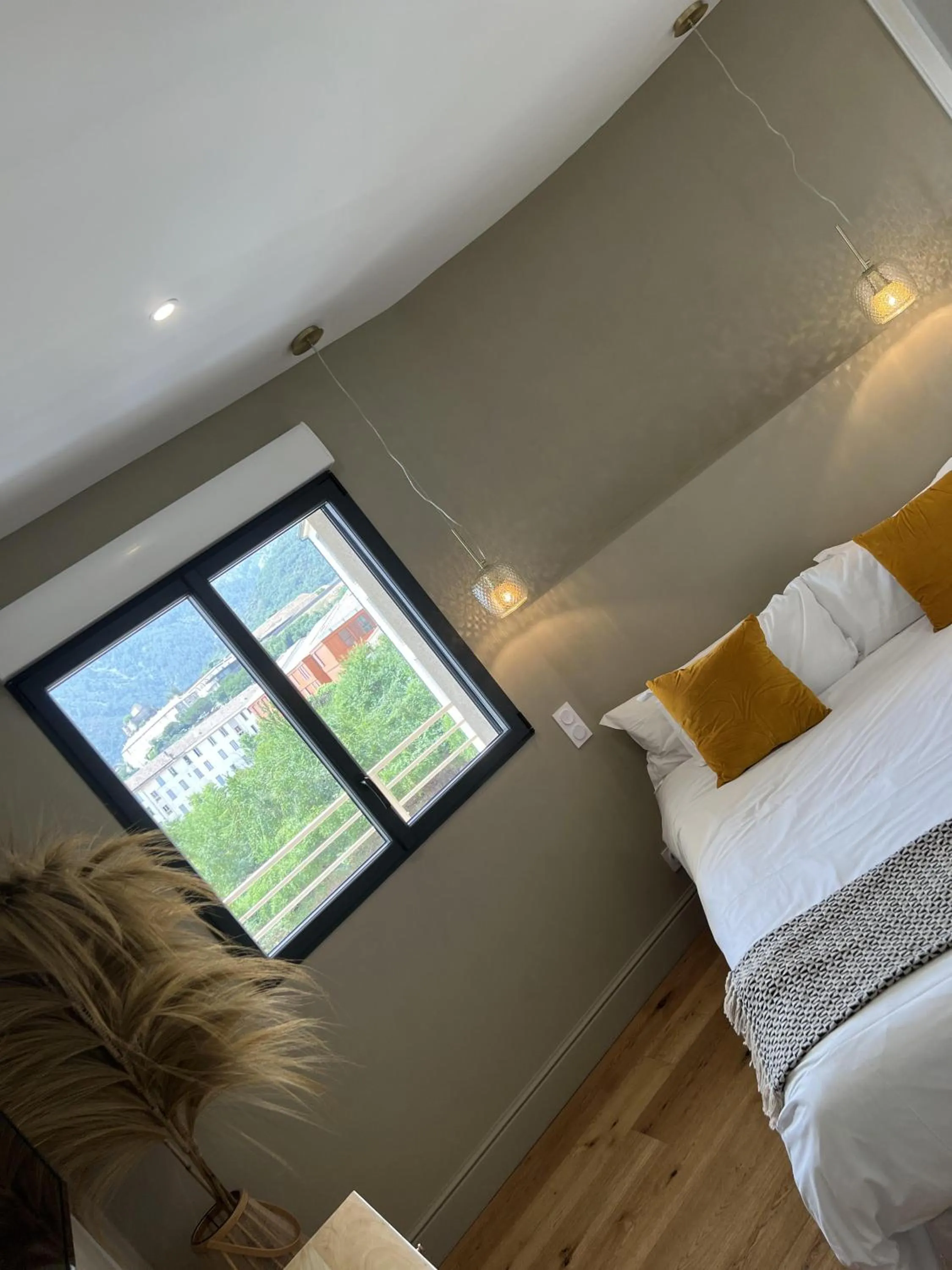 Bedroom, Bed in Appartements de Standing - Panate