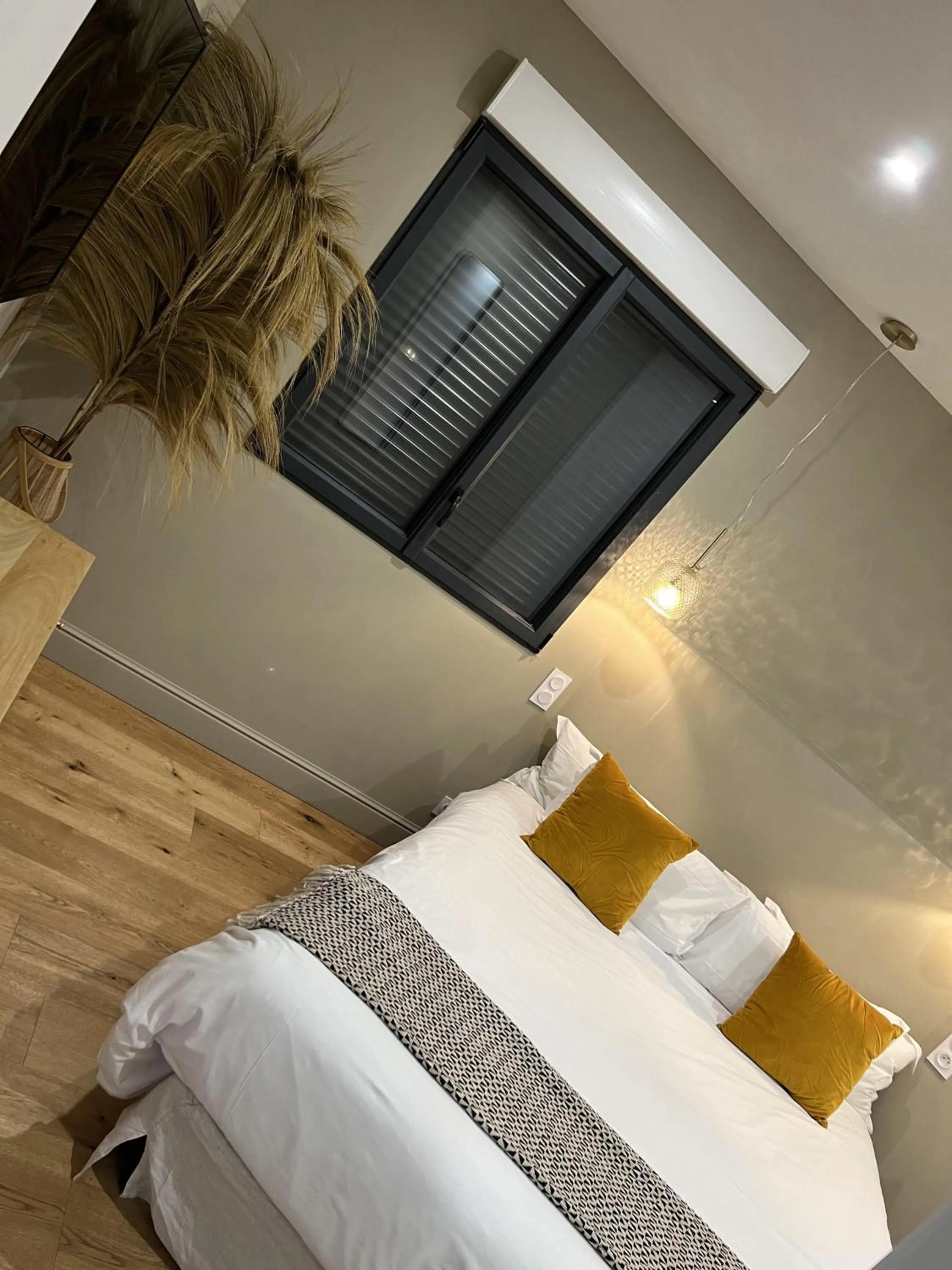 Bedroom, Bed in Appartements de Standing - Panate