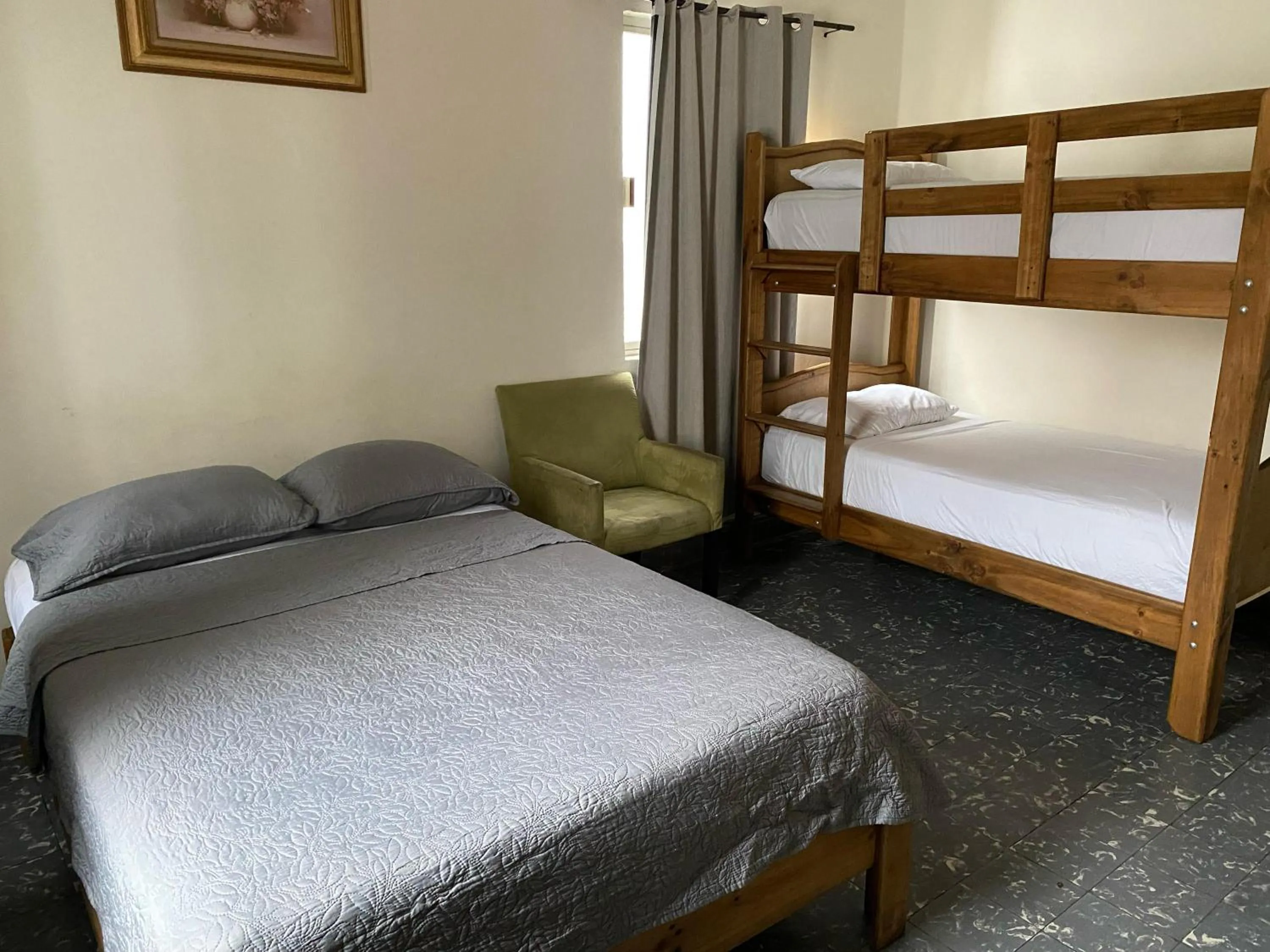 Bed in My Family In Monterrey - Hostel