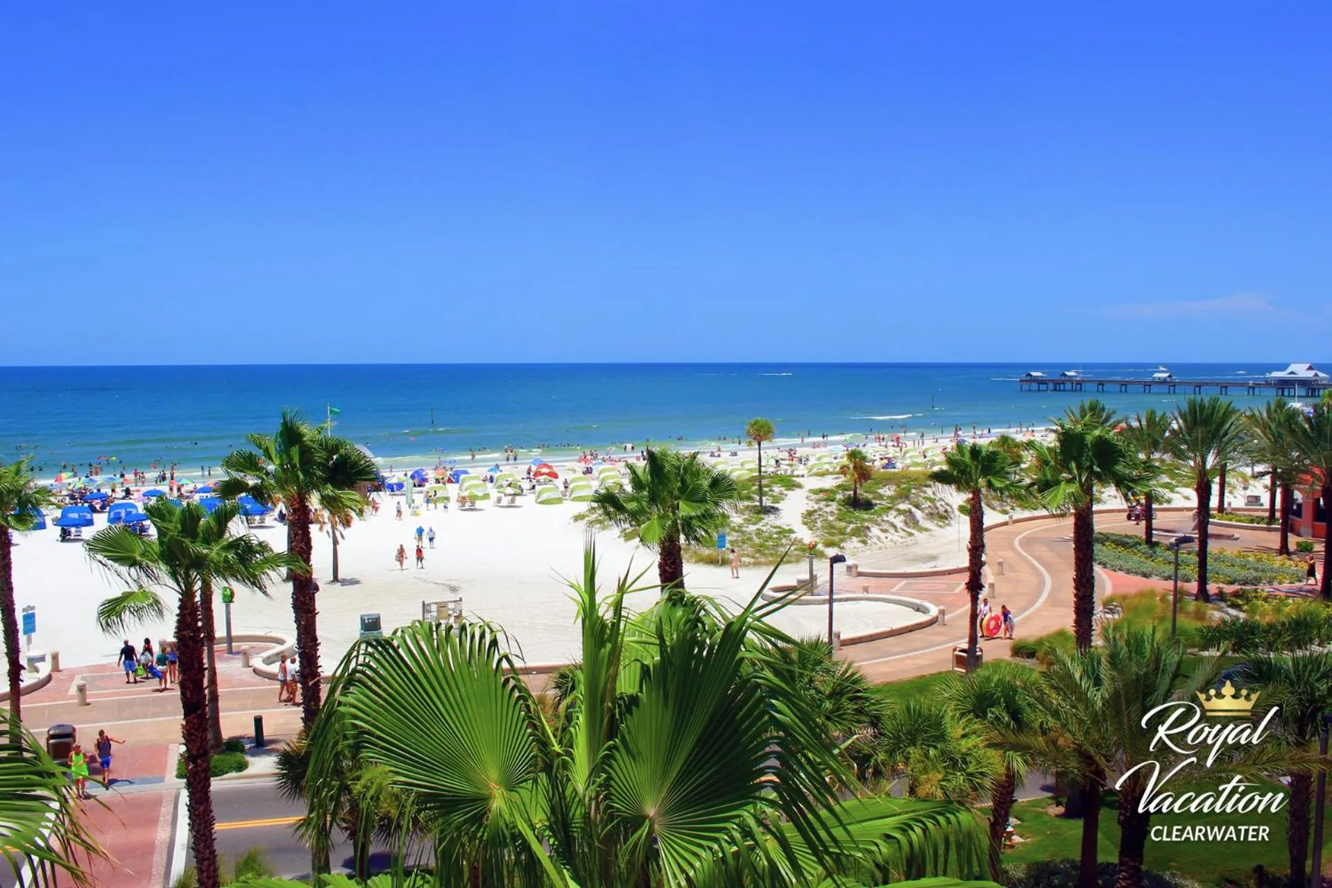 Beach in Royal Tropical at Avalon Clearwater - Pool & Free Parking - 10 Min Drive to Clearwater Beach