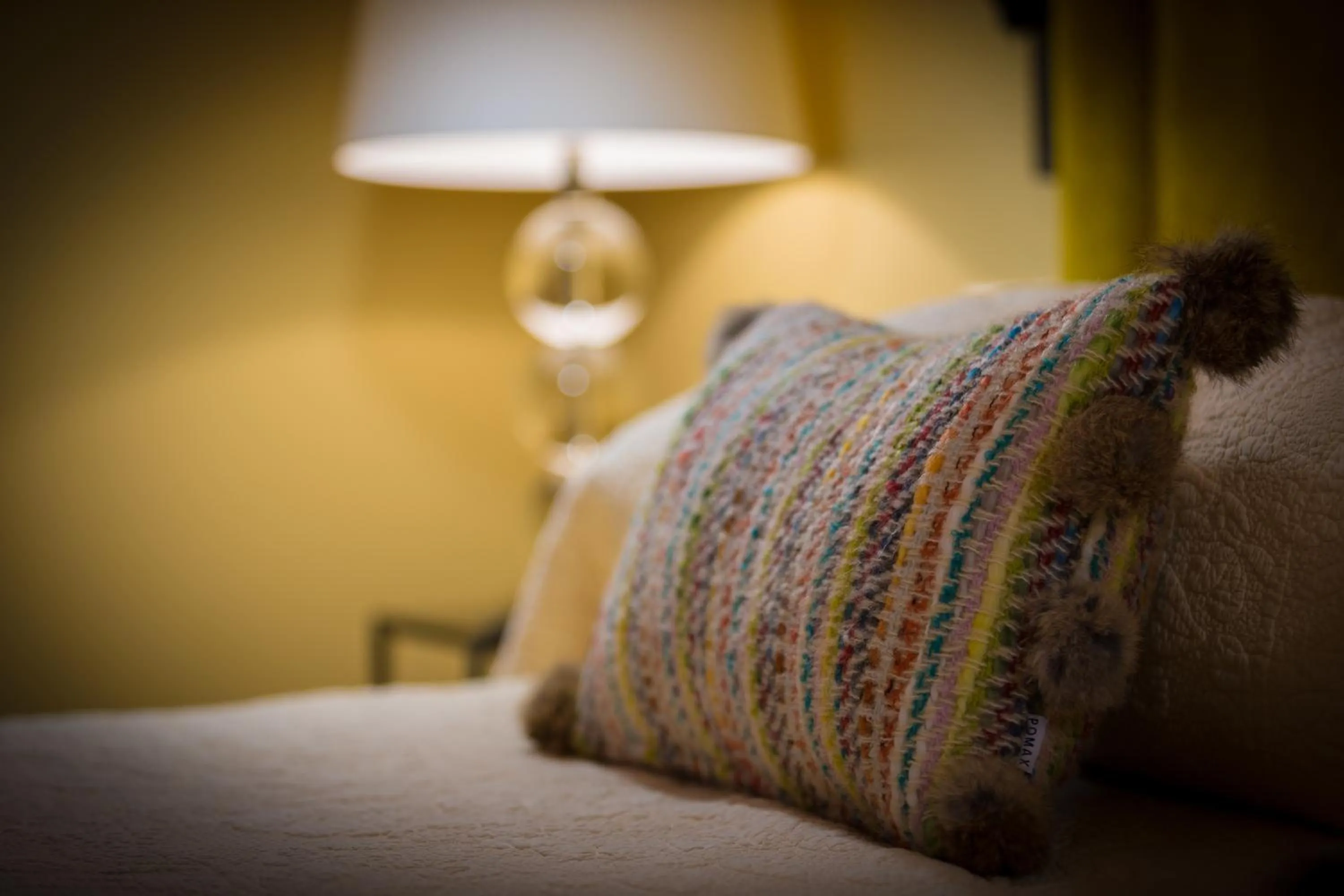 Decorative detail, Bed in Hotel Carabeo