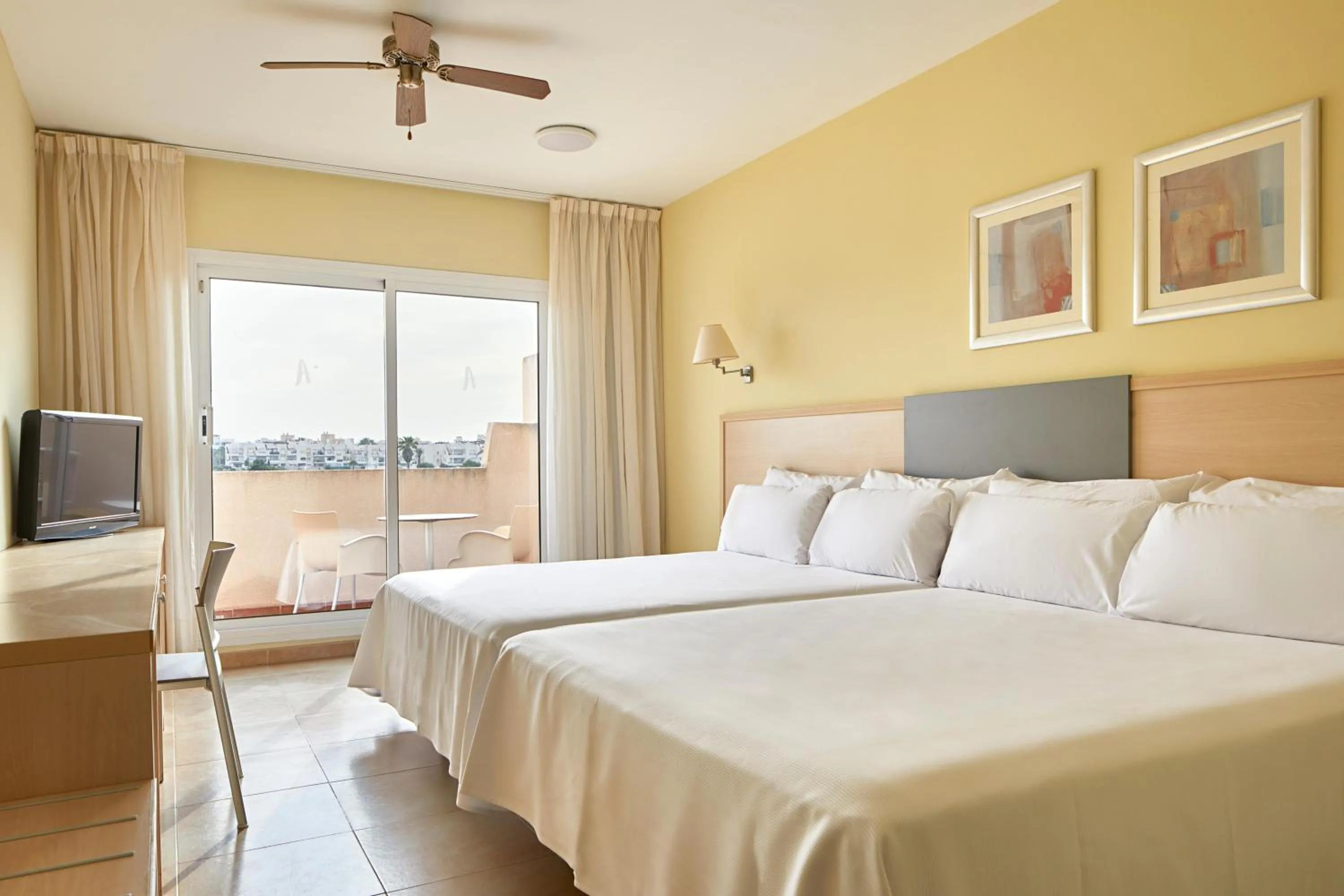 Photo of the whole room, Bed in ALEGRIA Cabo De Gata