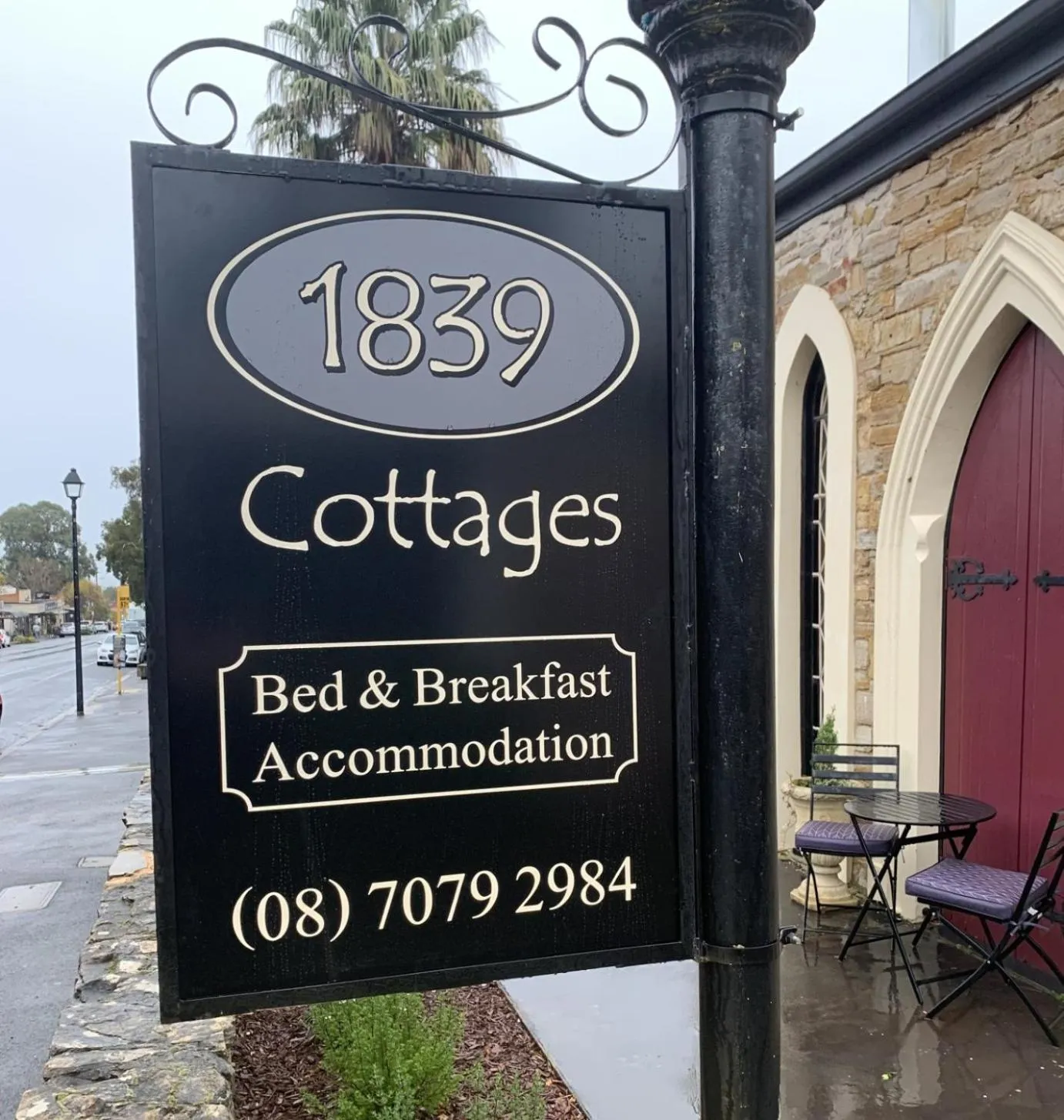 Property building in 1839 Cottages