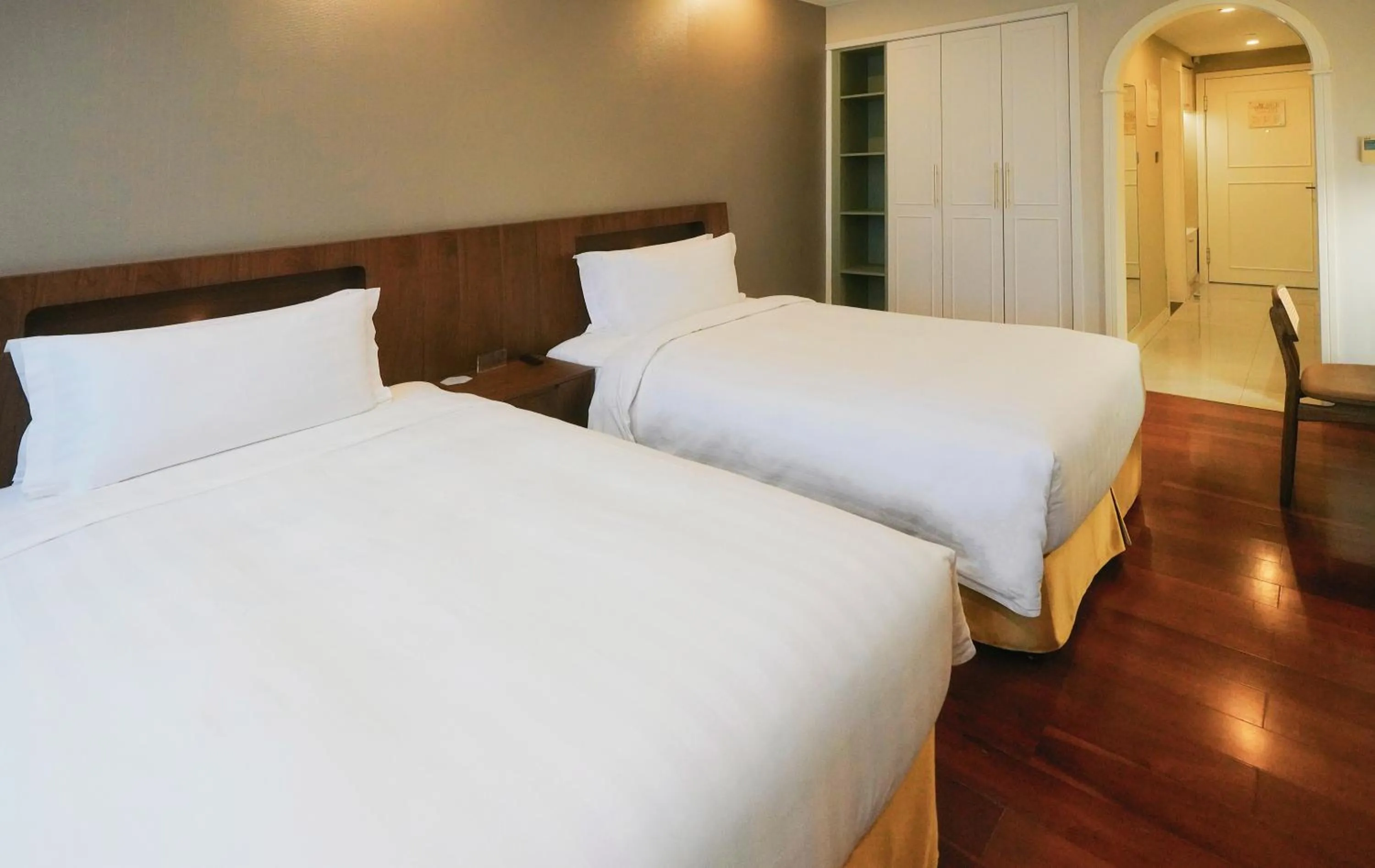 Bed in Green Court Residence City Center, Shanghai