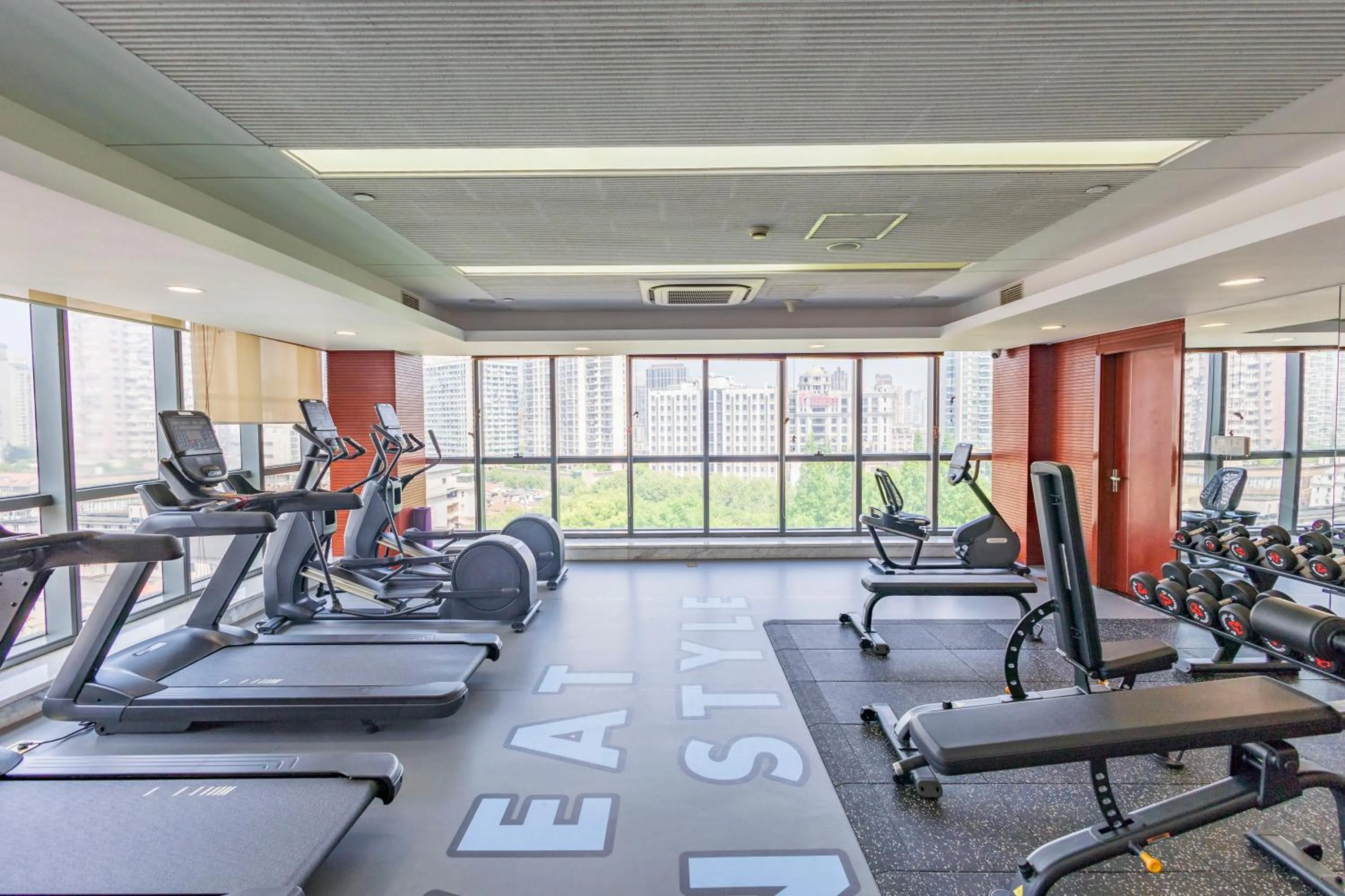 Fitness centre/facilities in Green Court Residence City Center, Shanghai