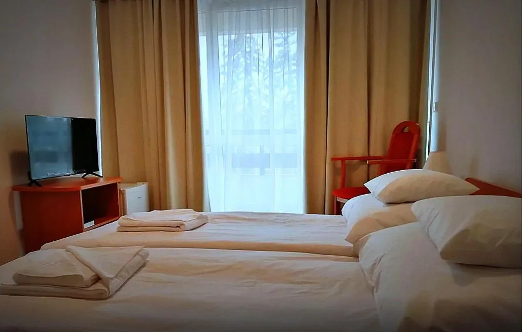 Bed in PSZ Hotel Beach Földvár