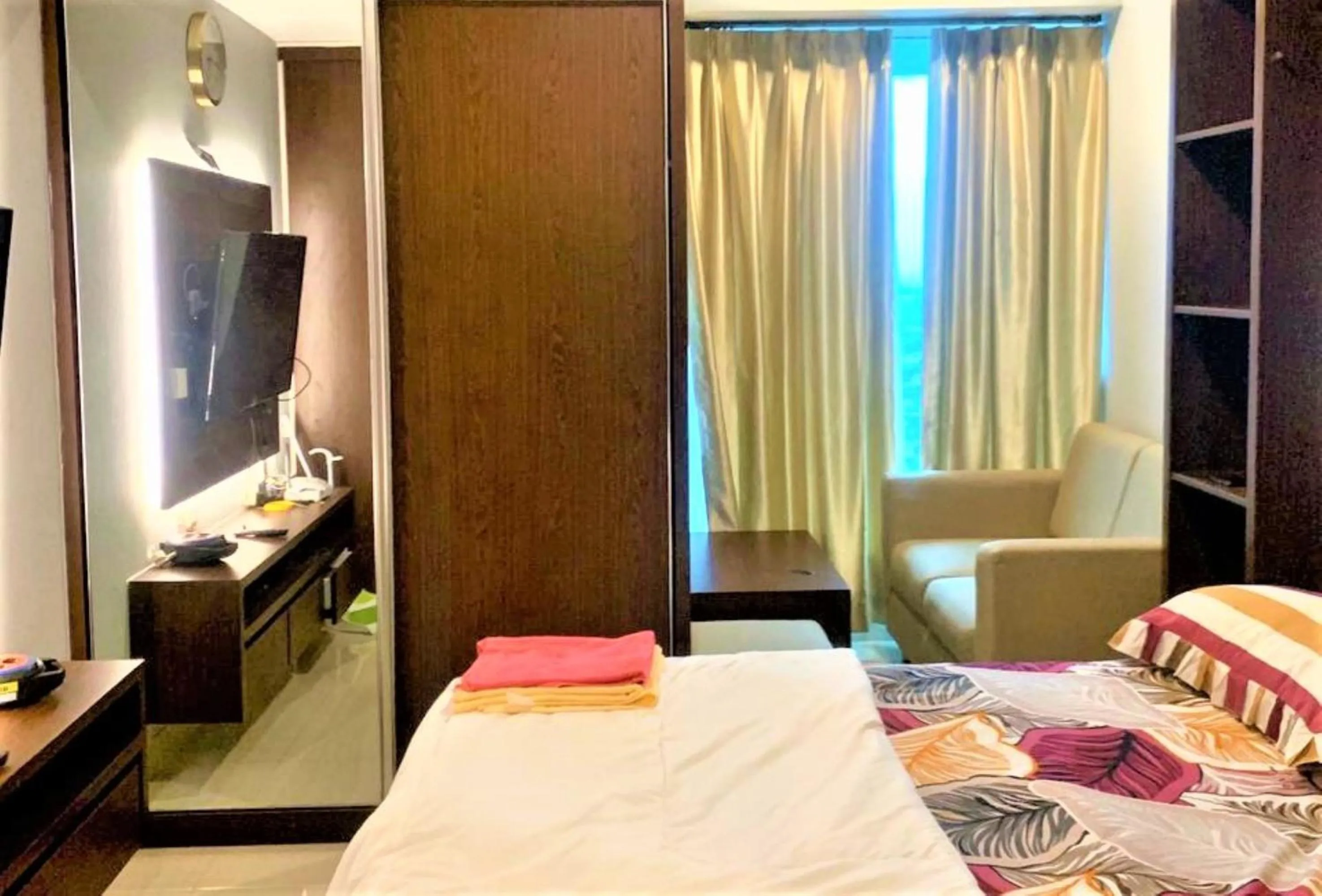 Living room, Bed in Grand Kamala Lagoon by Veeroom