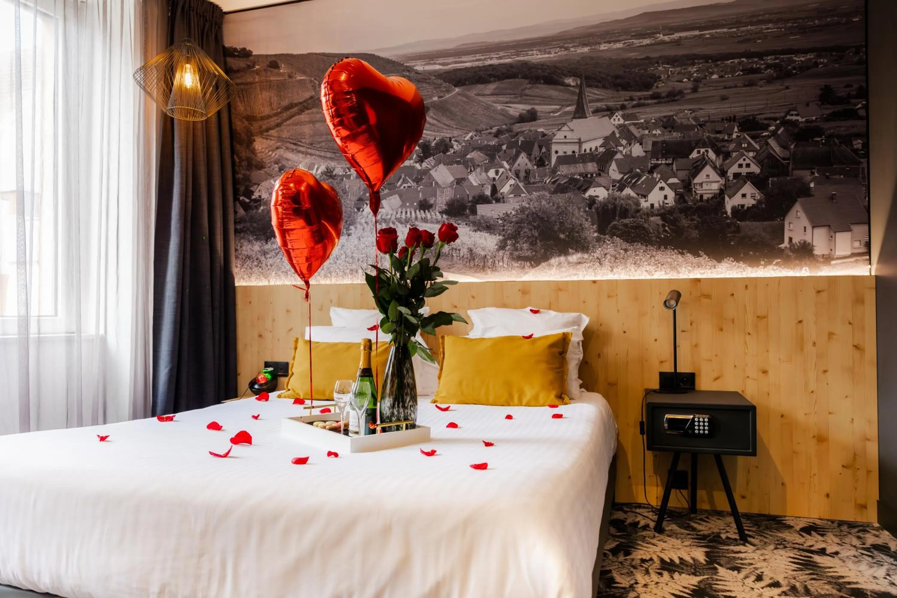 Bed in L' Hôtel & Spa Ribeauville- Haut-Koenigsbourg