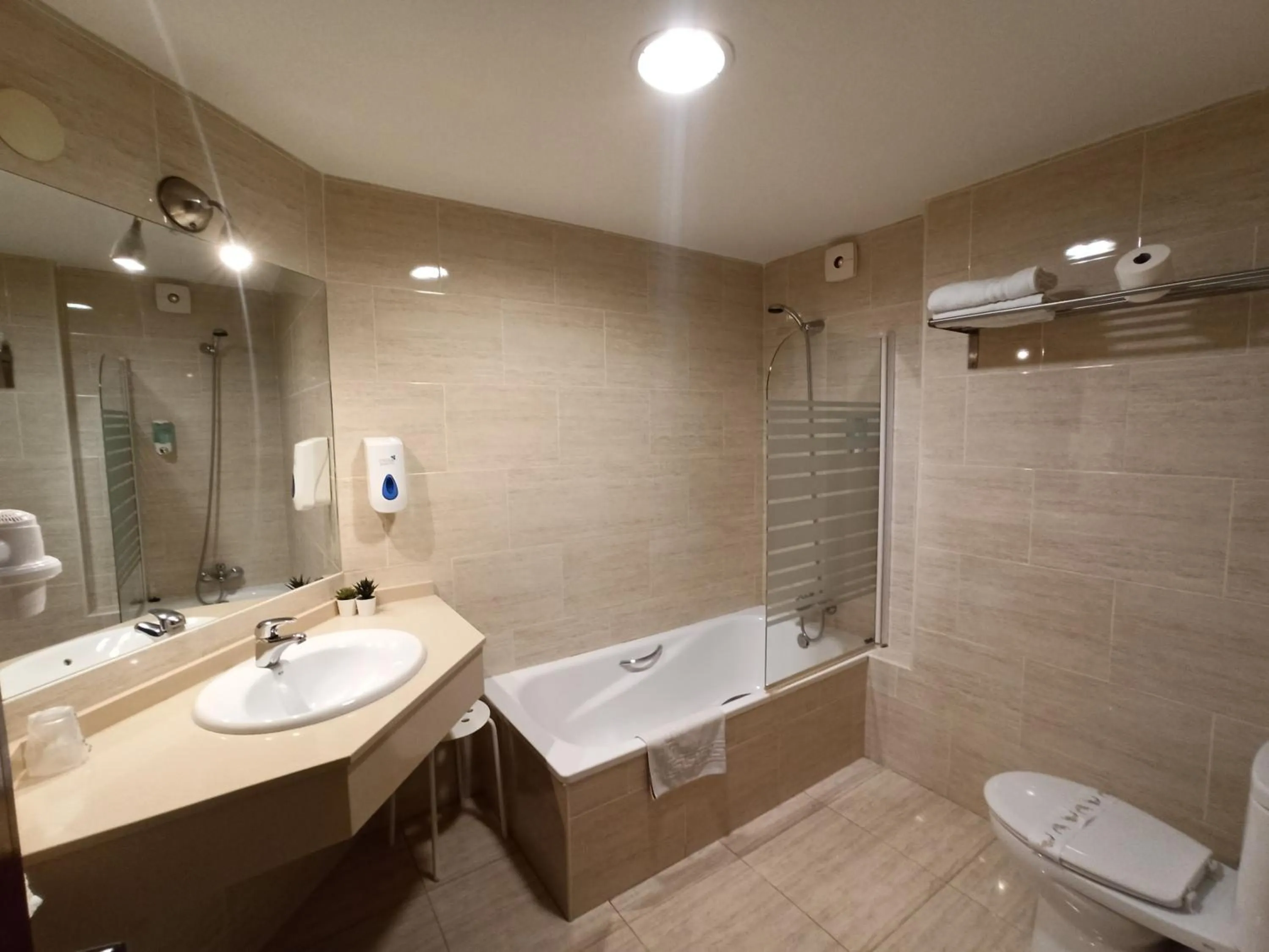 Apal Chinasol Estudios