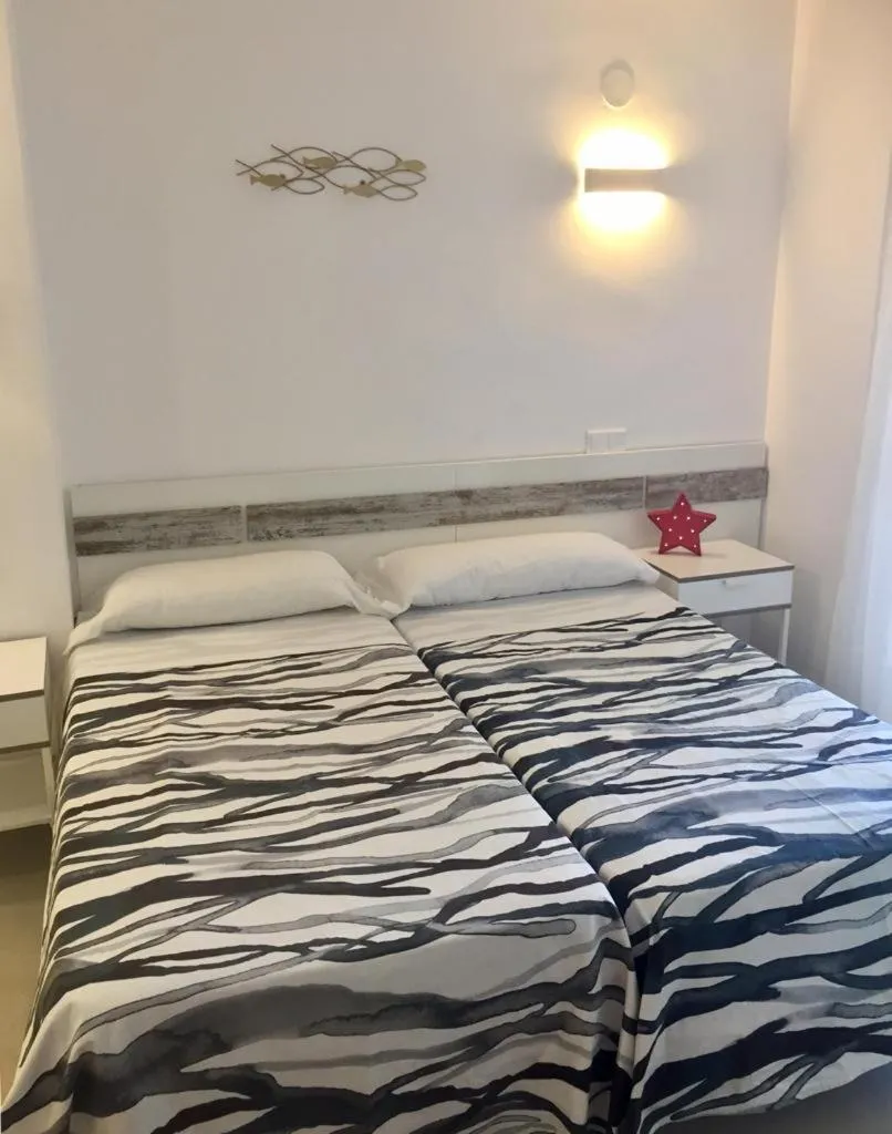 Bed in Apal Chinasol Estudios