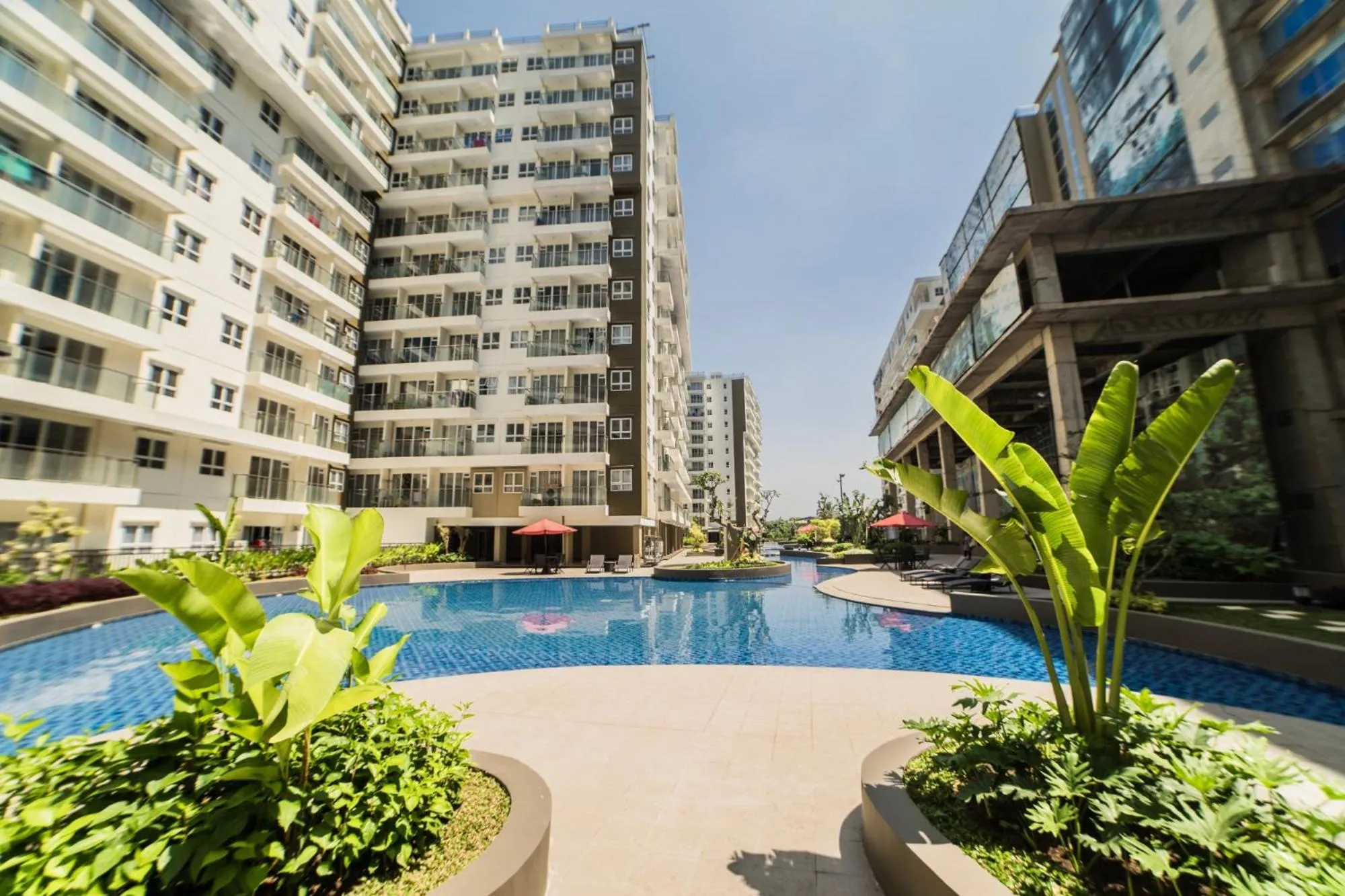 Artistic 1BR Apartment at Gateway Pasteur near Exit Toll Pasteur By Travelio