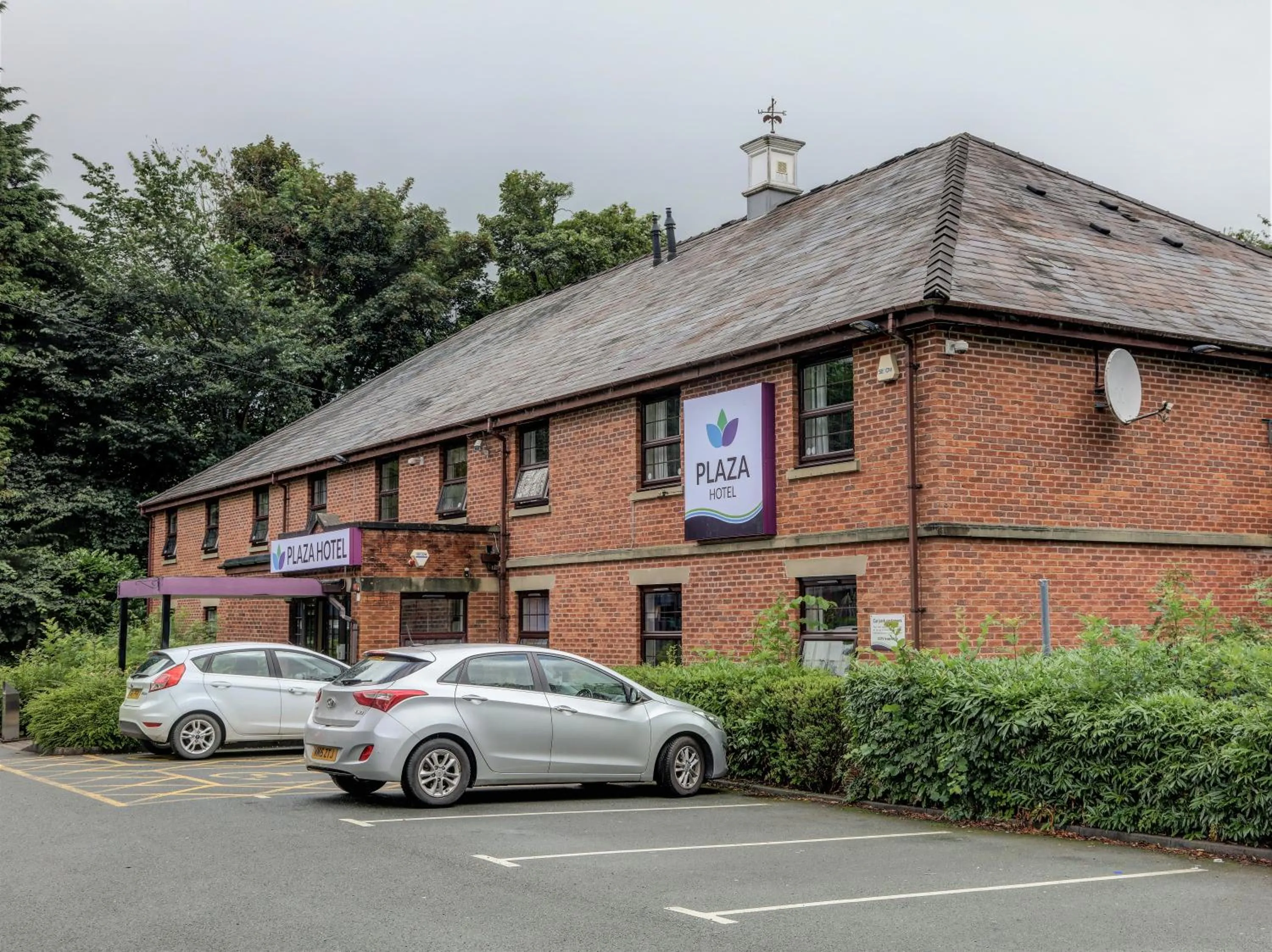 Property building in Plaza Chorley; Sure Hotel Collection by Best Western