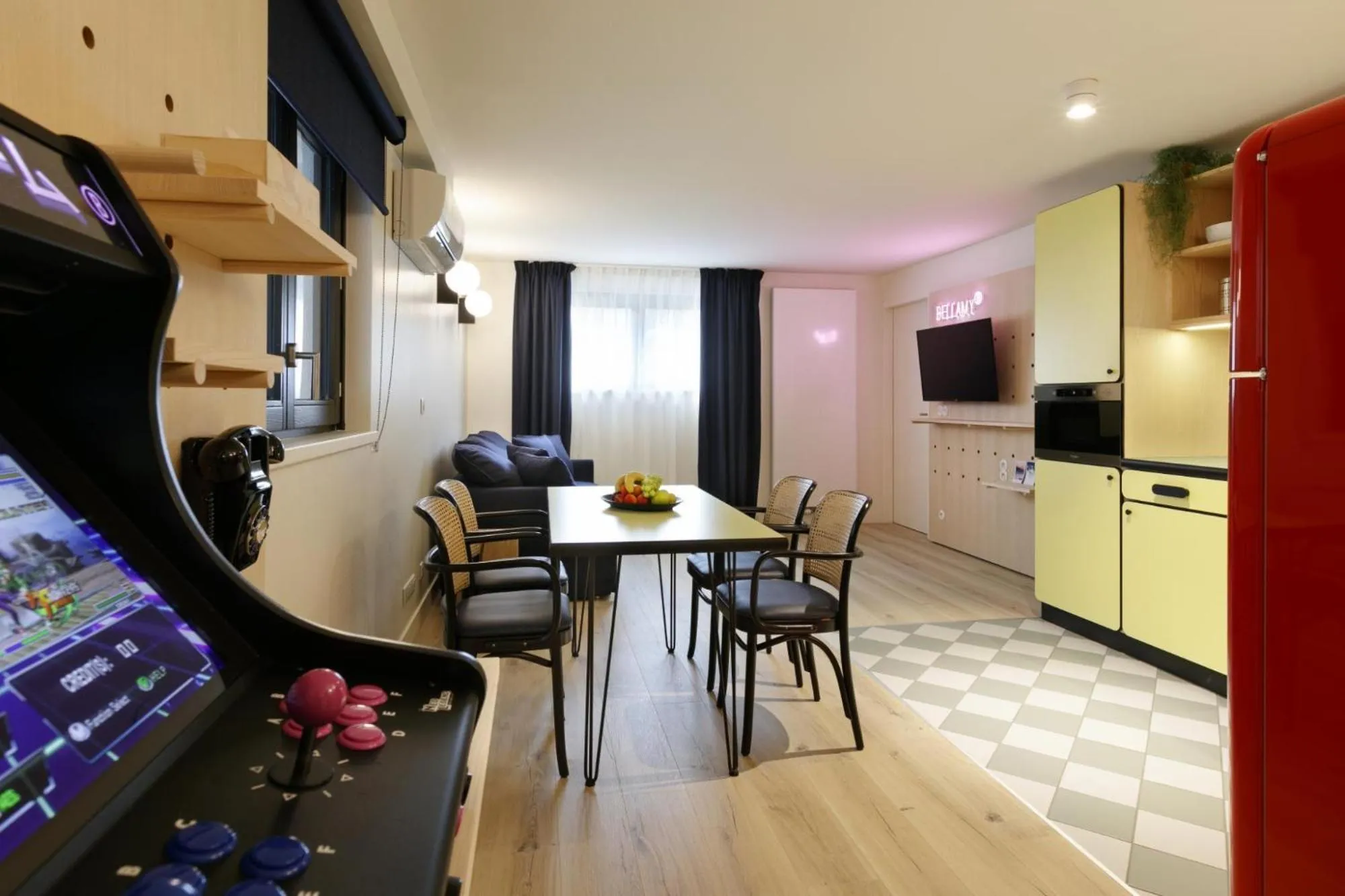 TV and multimedia in Appart'hôtel Bellamy Chamonix