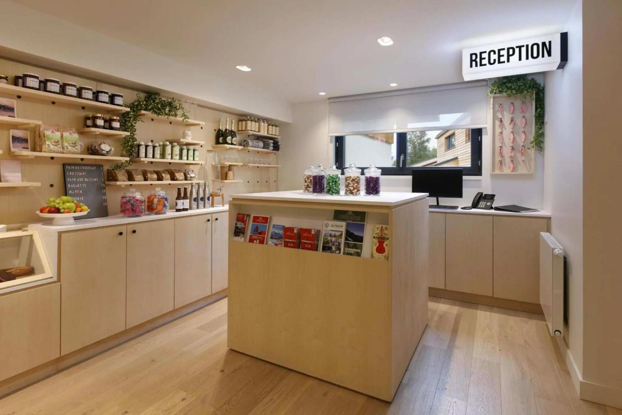 Lobby or reception in Appart'hôtel Bellamy Chamonix