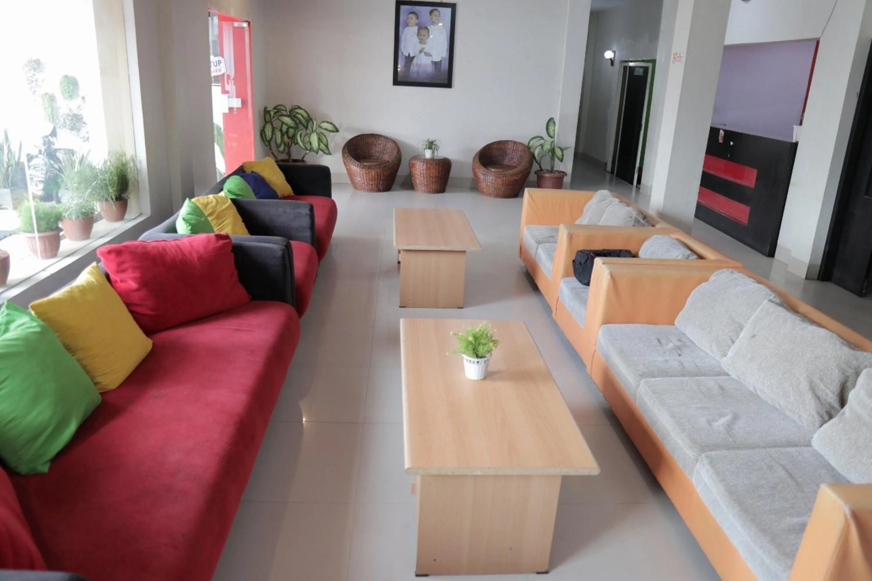 Lobby or reception in RedDoorz @ Pasangkayu Mamuju Utara