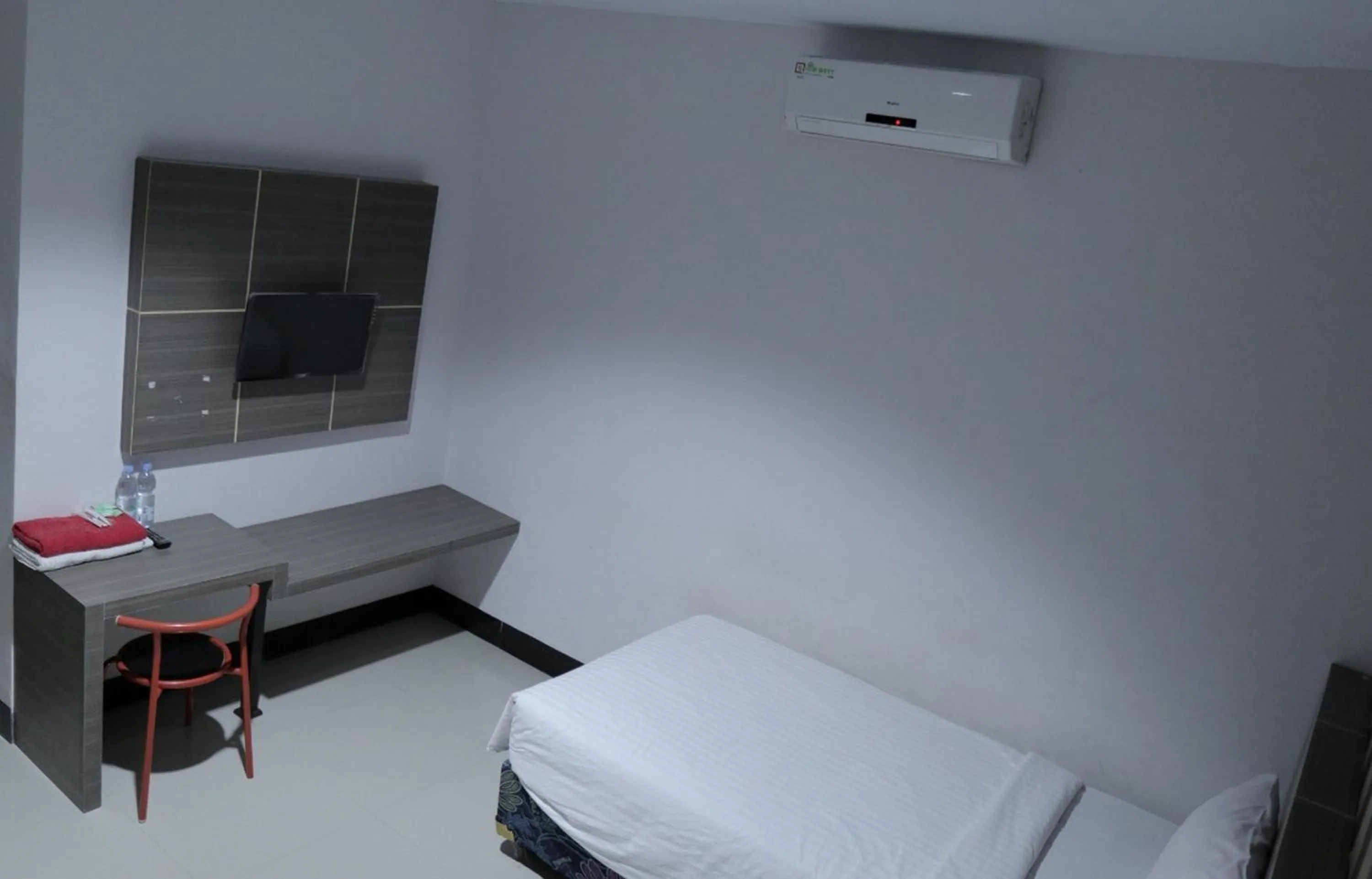 Bed in RedDoorz @ Pasangkayu Mamuju Utara