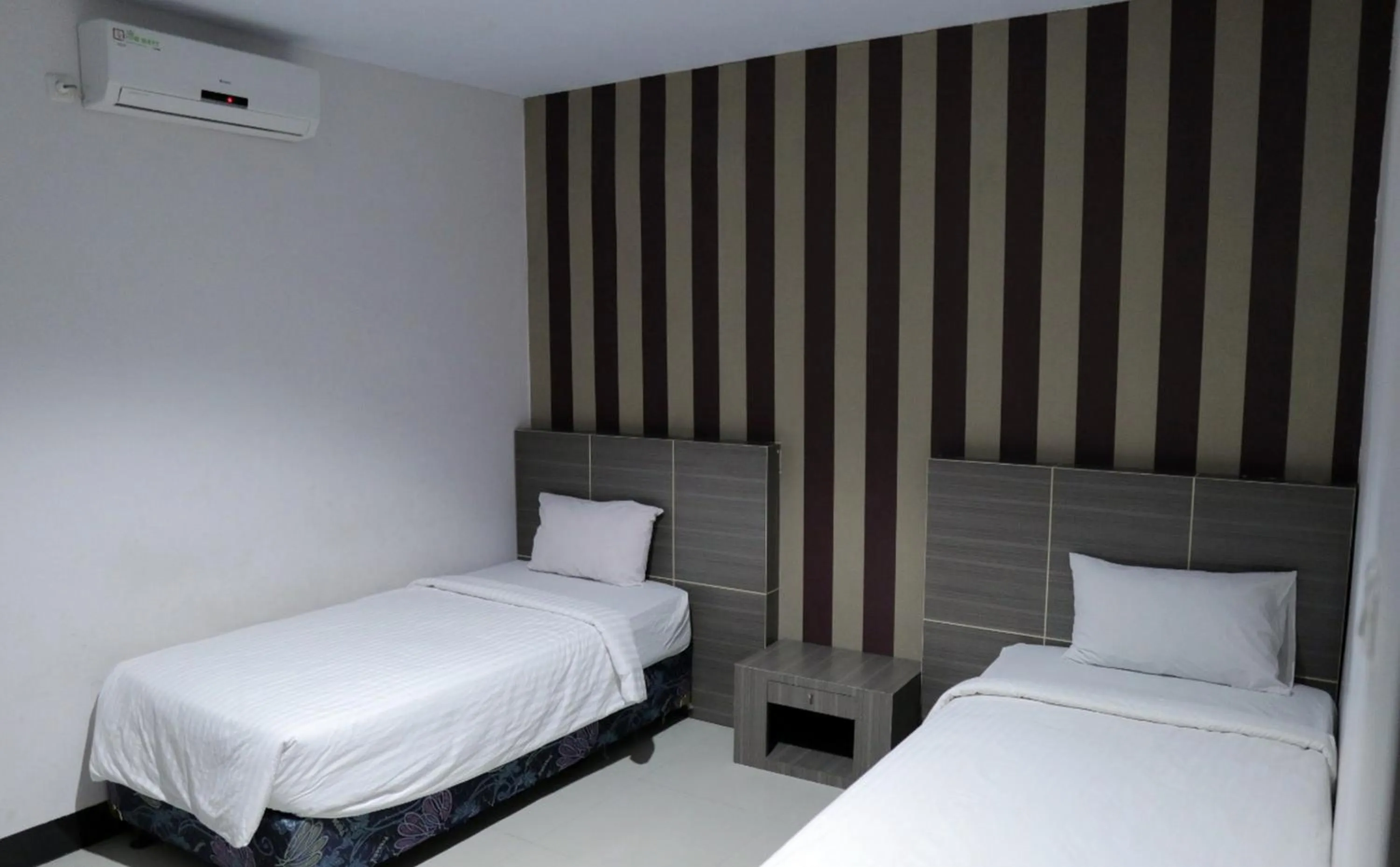 Bed in RedDoorz @ Pasangkayu Mamuju Utara