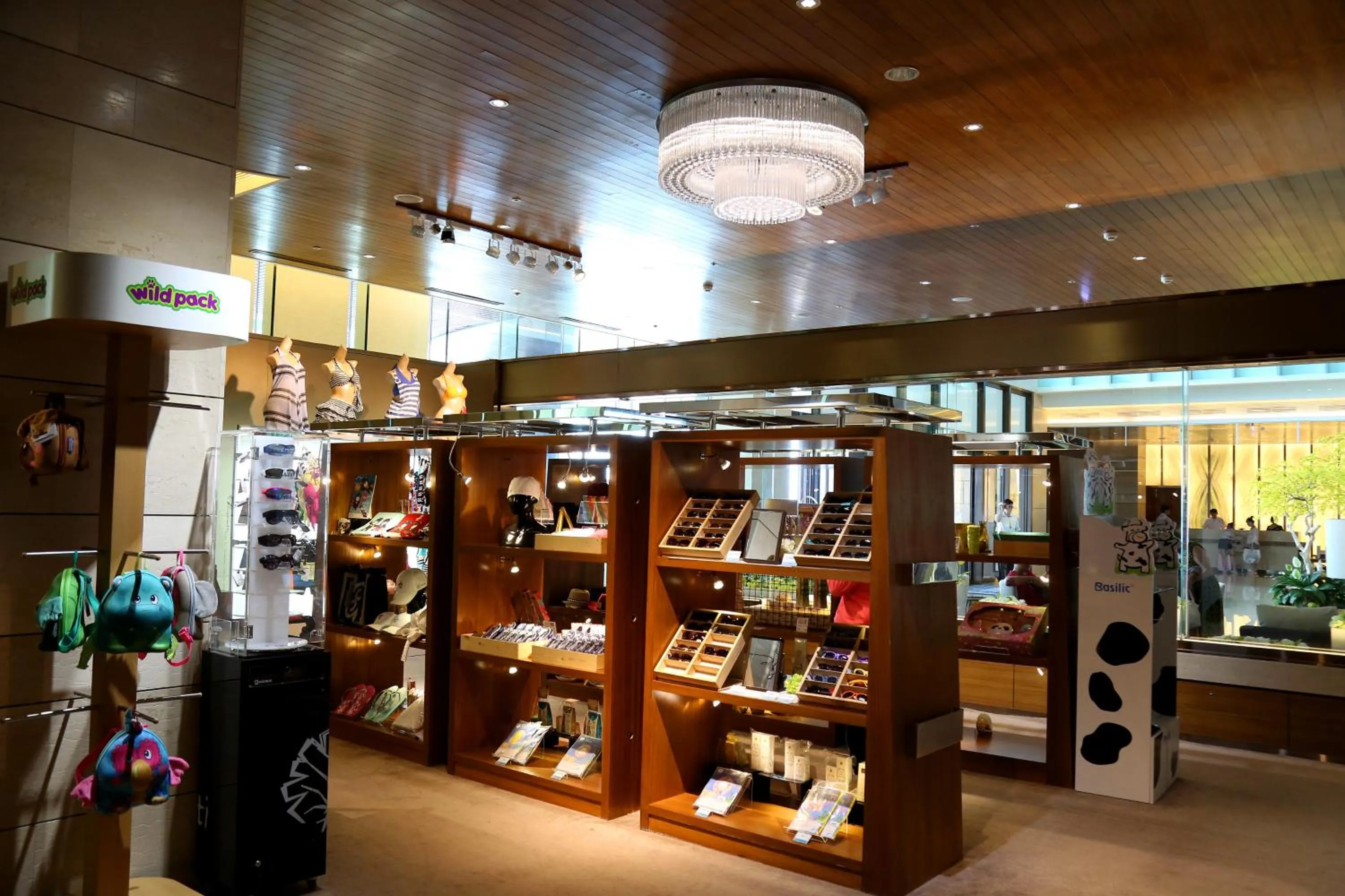 On-site shops in H Resort