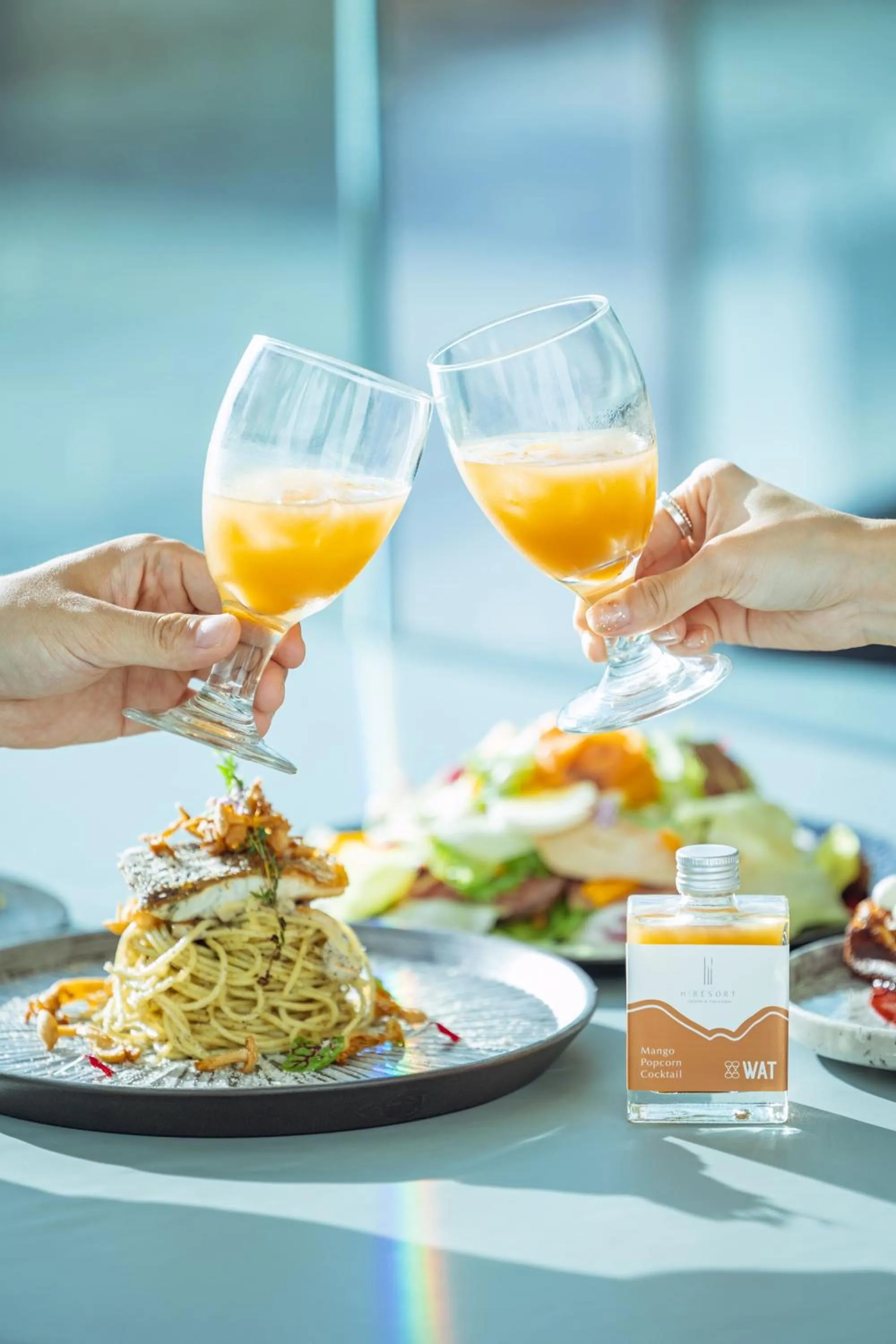 Restaurant/places to eat in H Resort