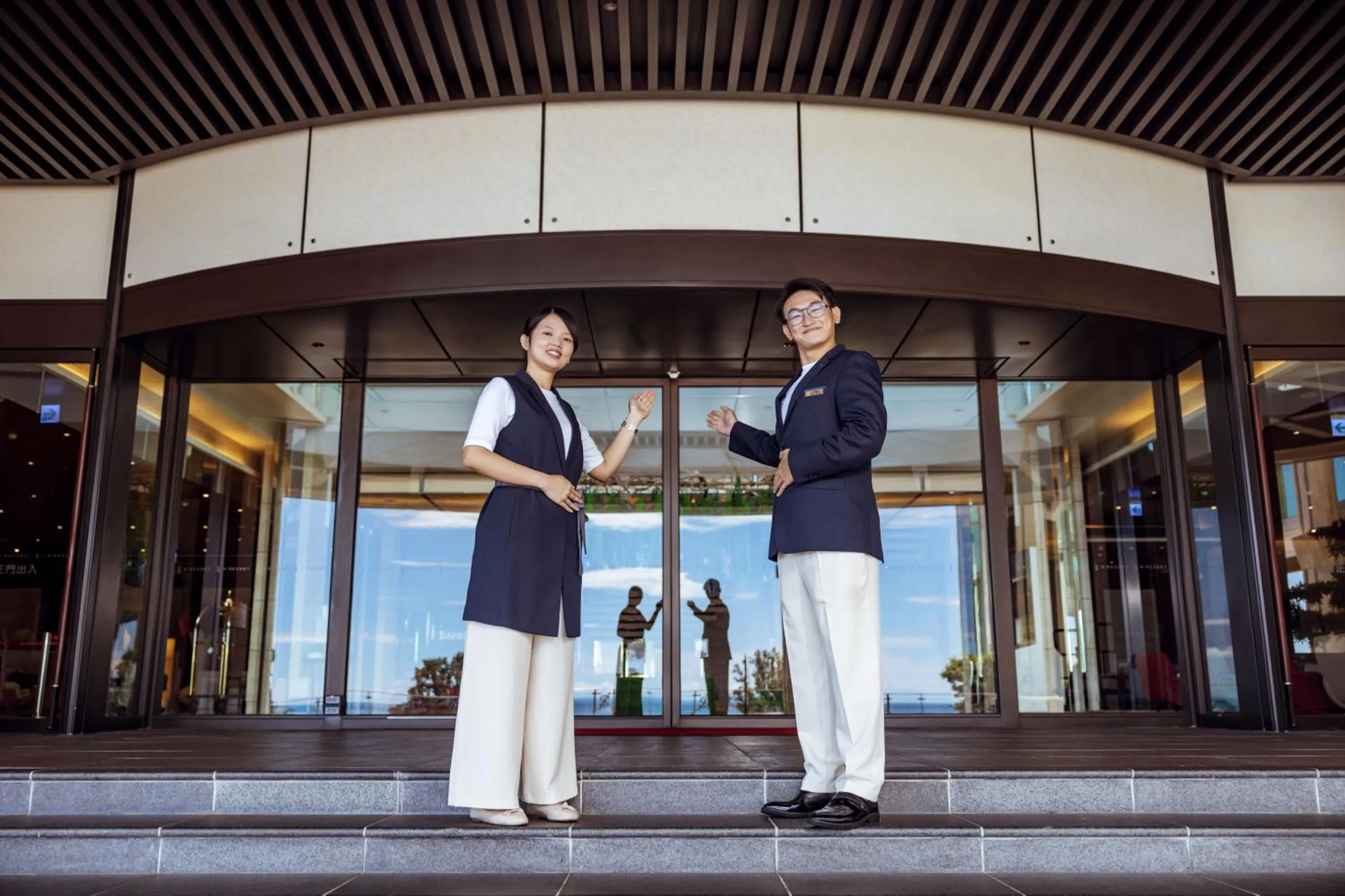 concierge in H Resort