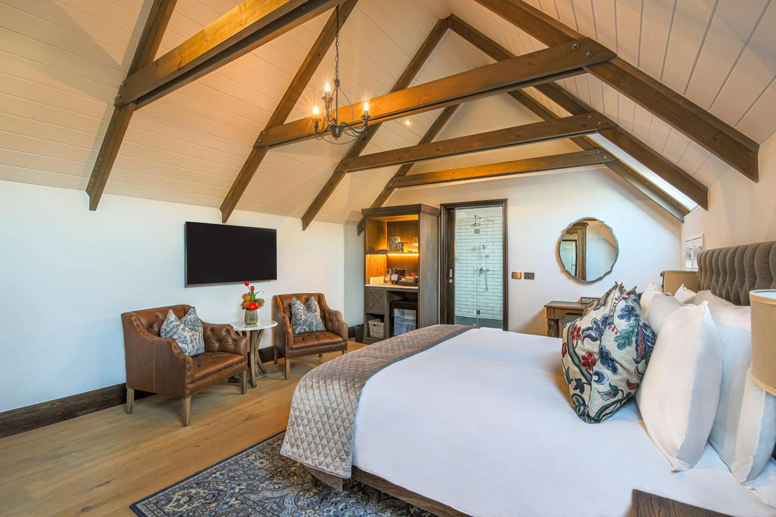 Photo of the whole room, Bed in Southern Sun de Wagen