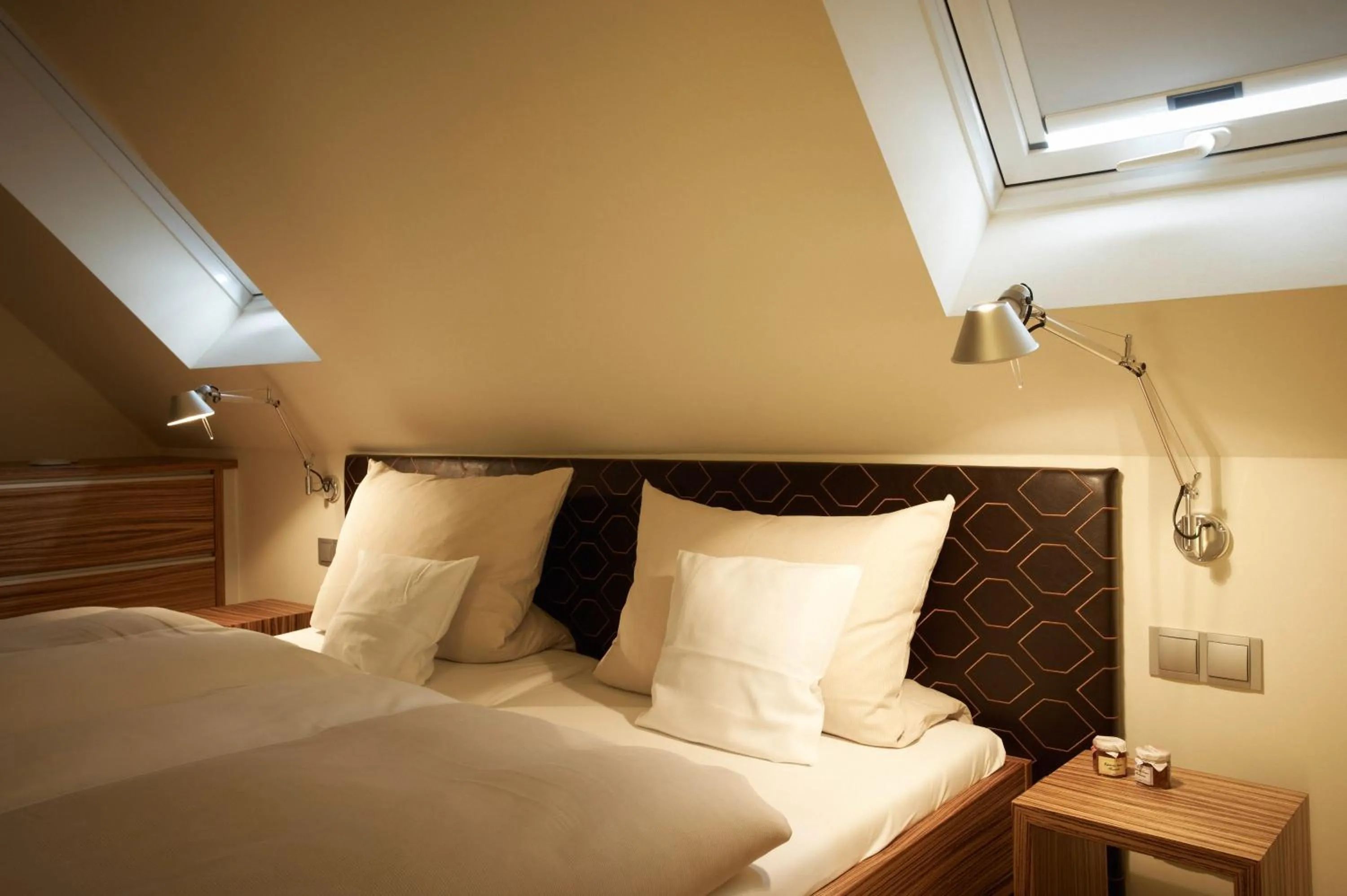 Bedroom, Bed in Hotel Am Helmwartsturm