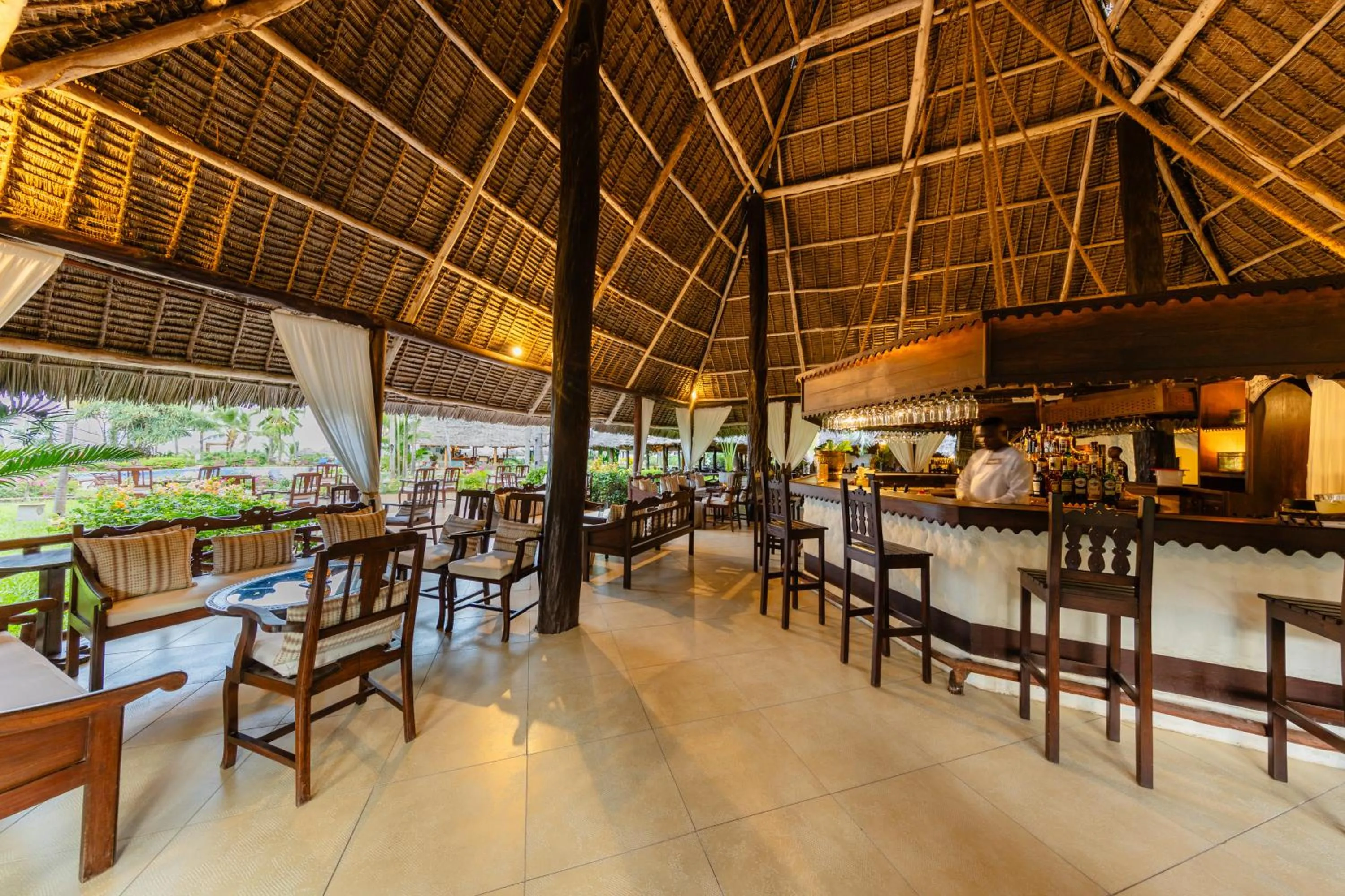 Restaurant/places to eat in Breezes Beach Club and Spa