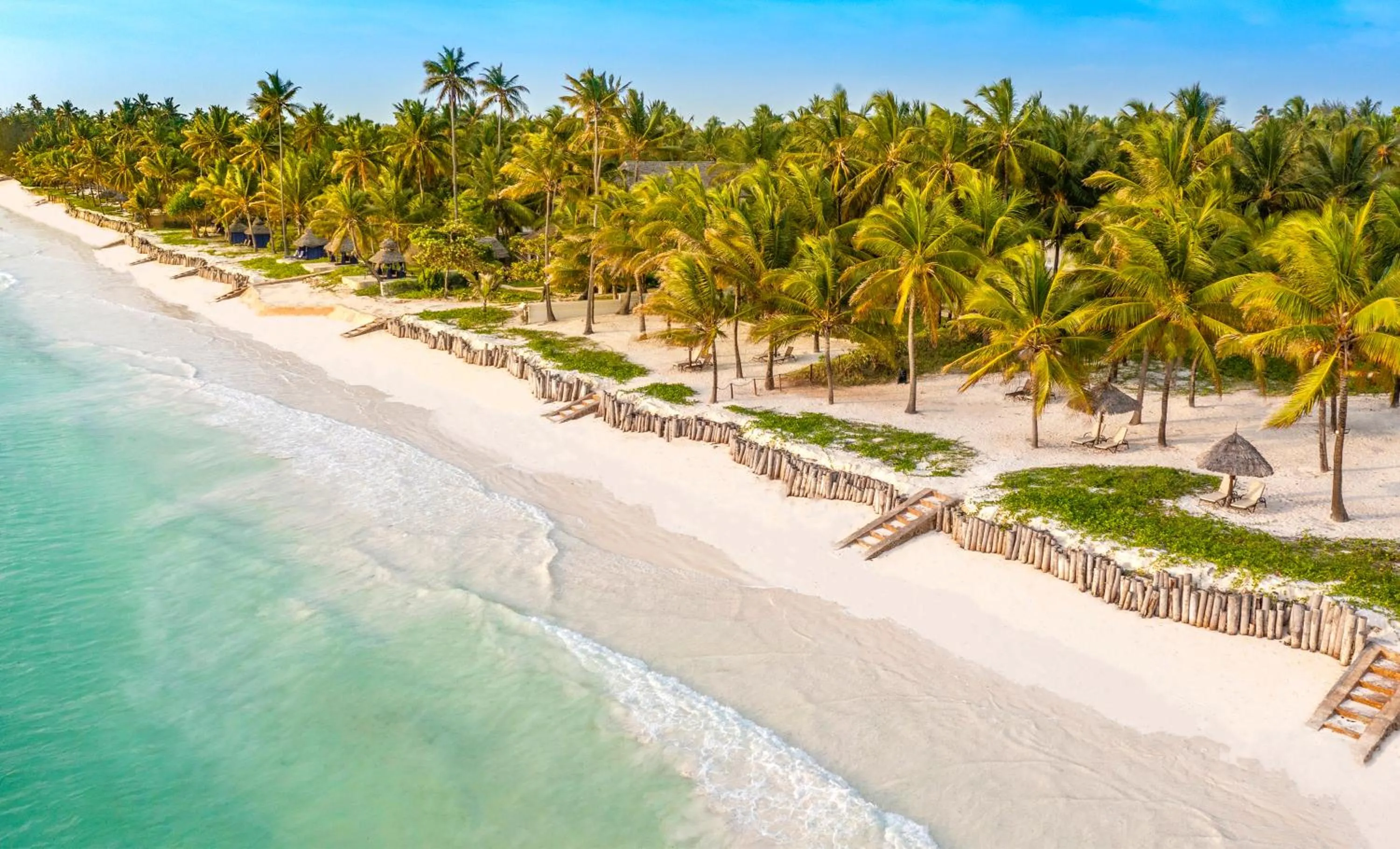 Beach in Baraza Resort and Spa Zanzibar