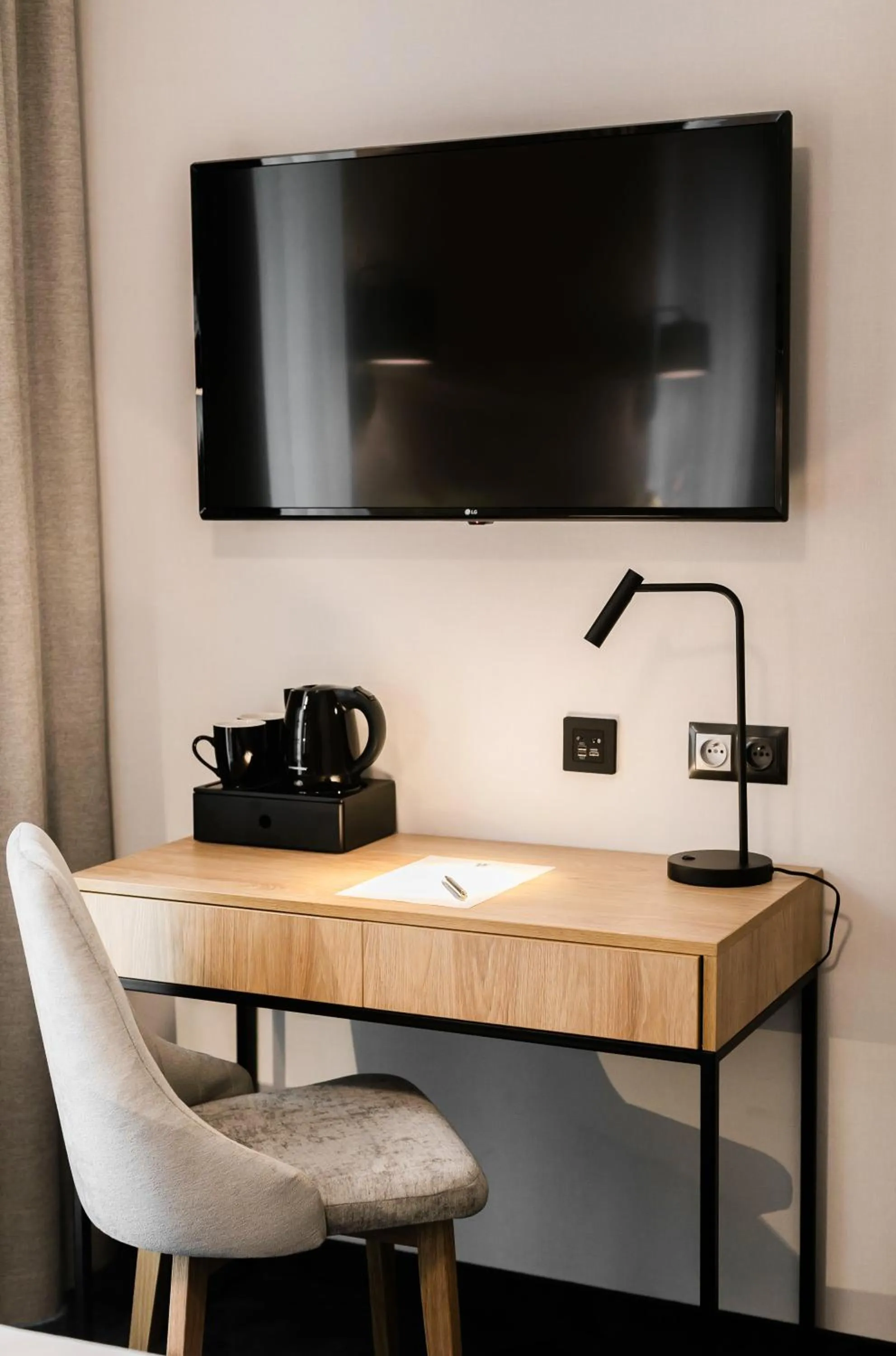 TV and multimedia in Hotel Vesper House