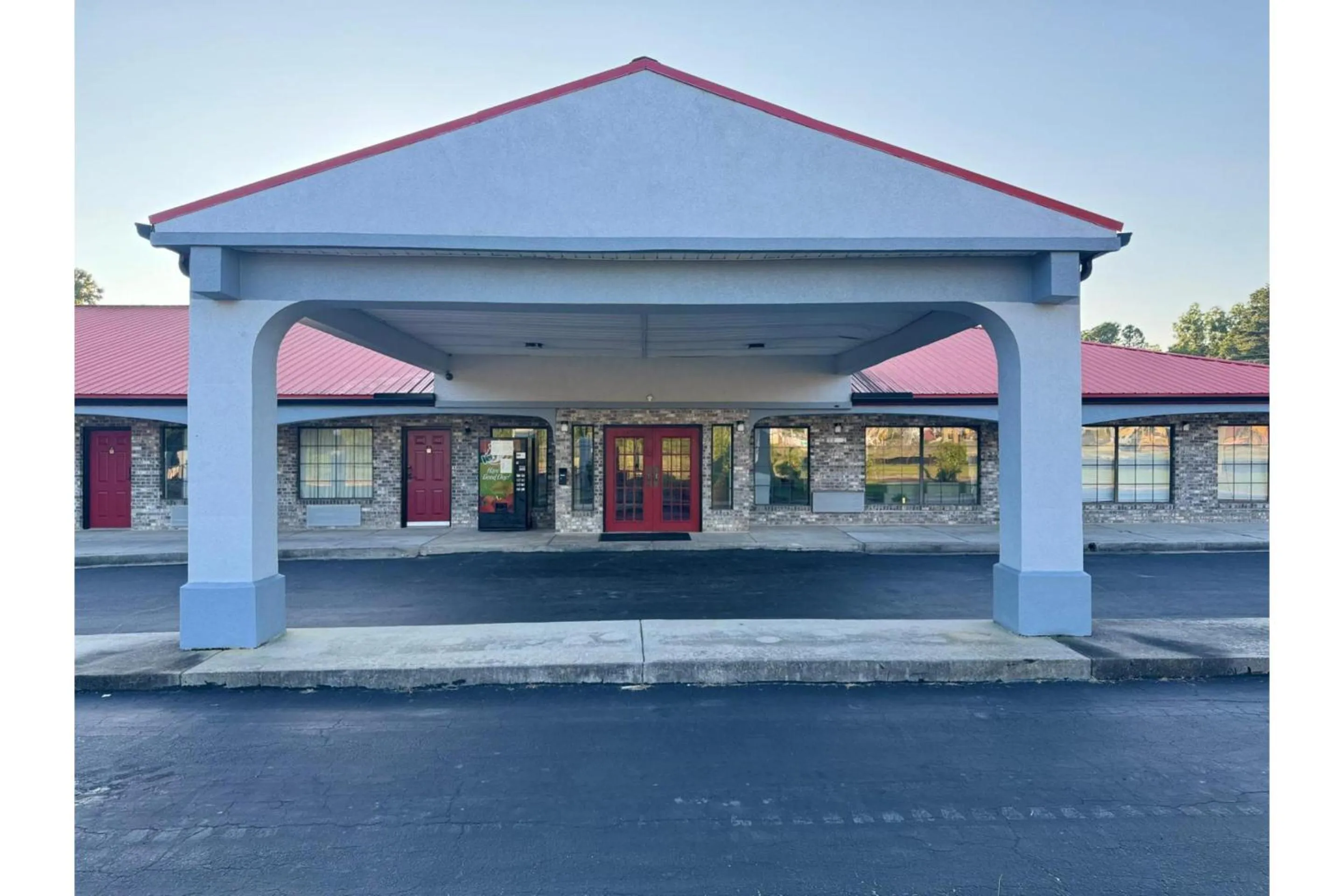 Property building in Budget Inn By Belvilla St George I-95
