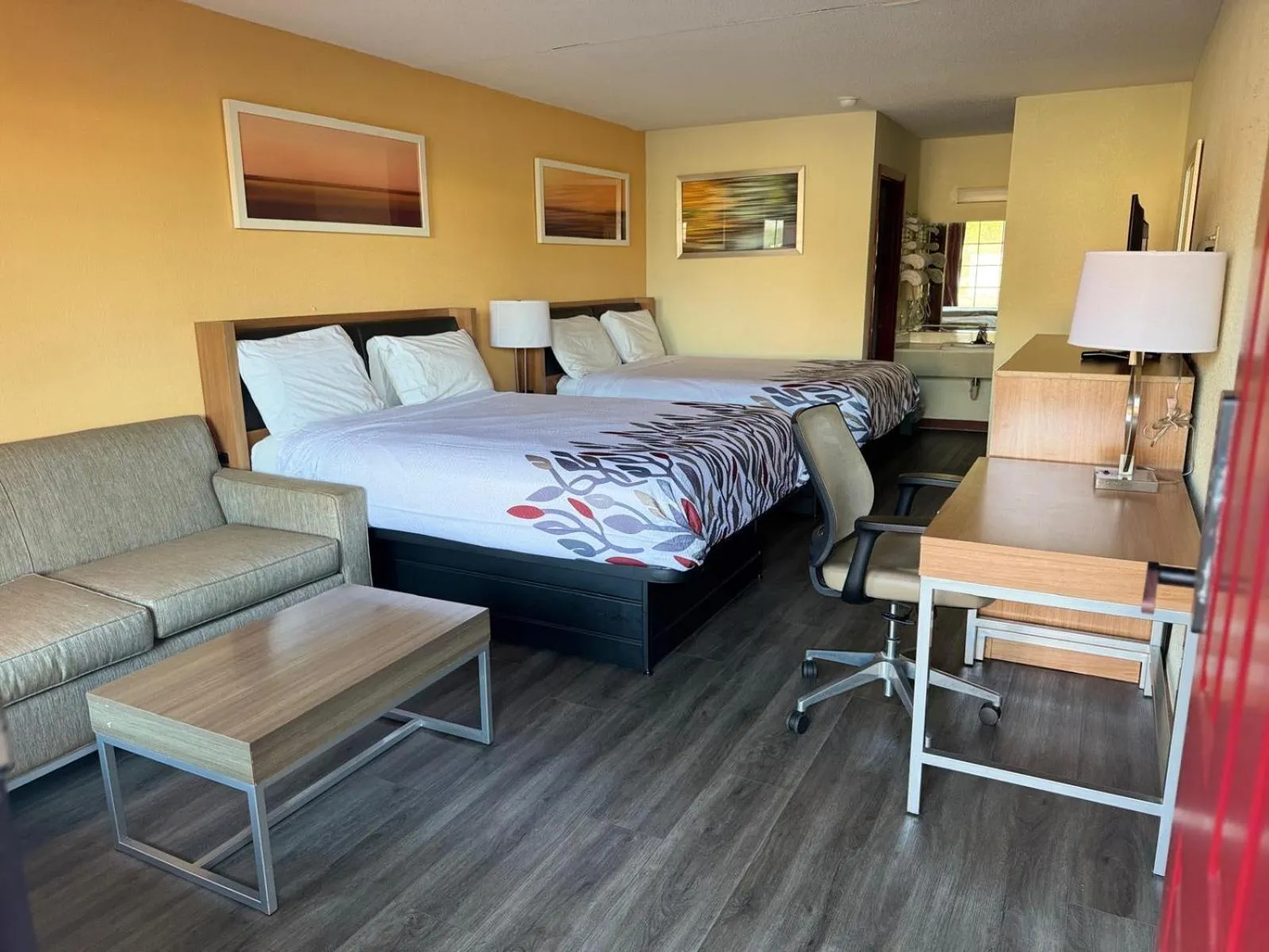 Double Room - Disability Access in Budget Inn By Belvilla St George I-95