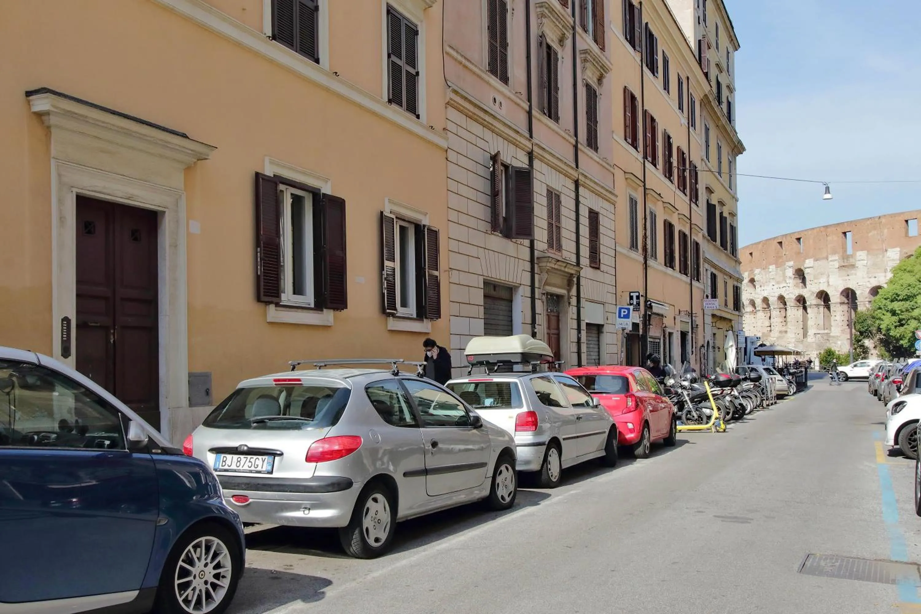 Property building in Colosseo Terrace Apartment