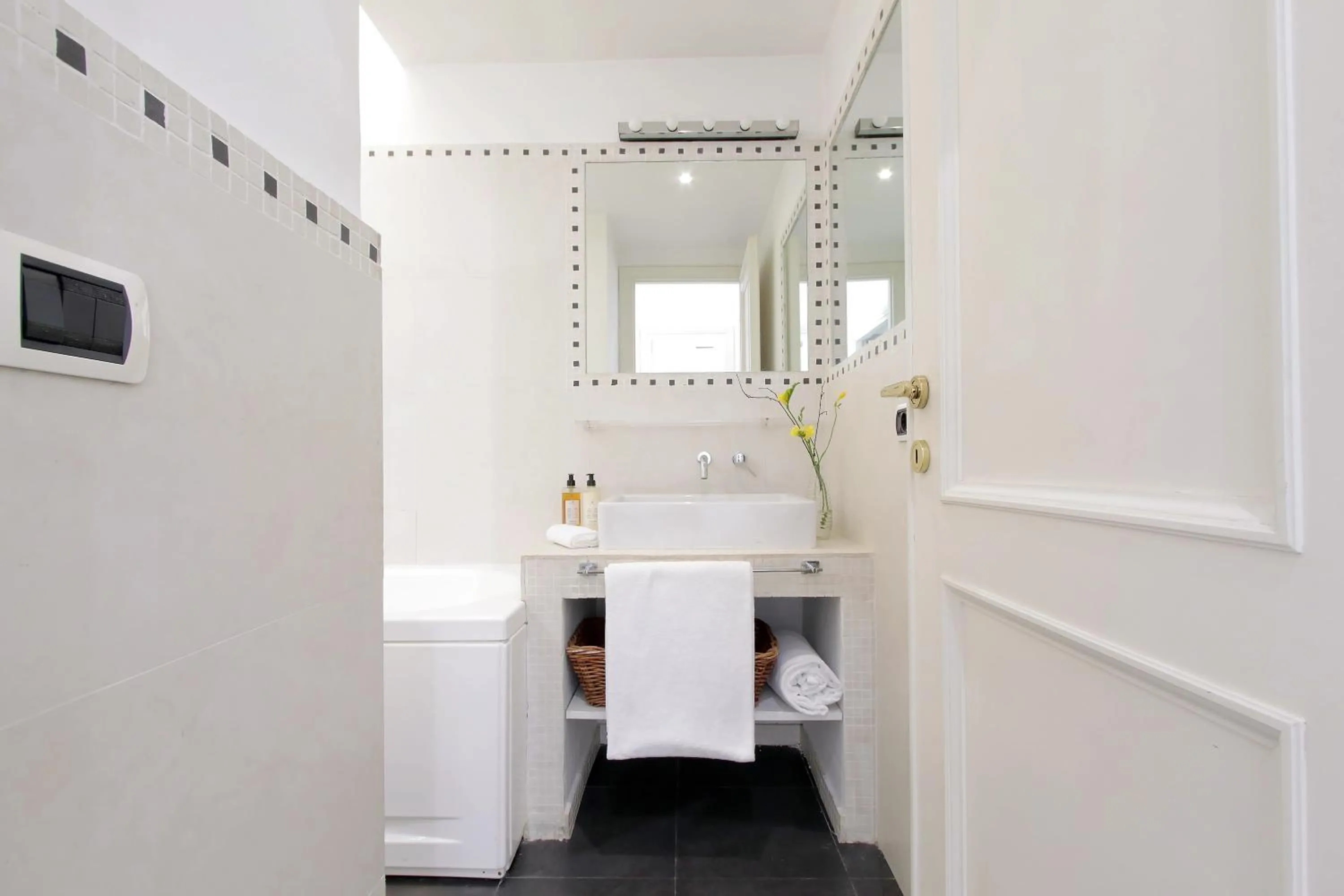 Bathroom in Colosseo Terrace Apartment