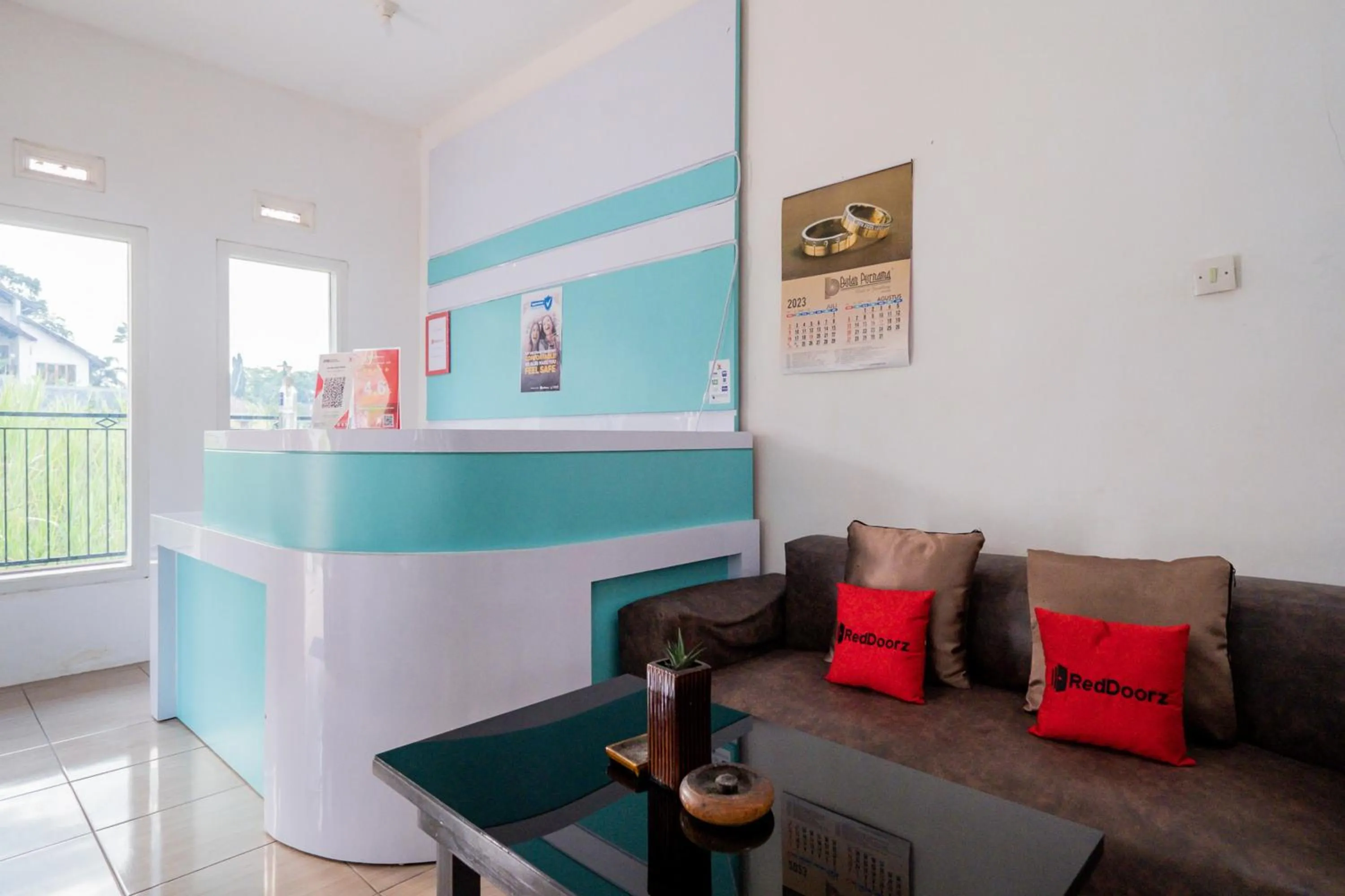 Lobby or reception in RedDoorz at Omahku Guest House Batu