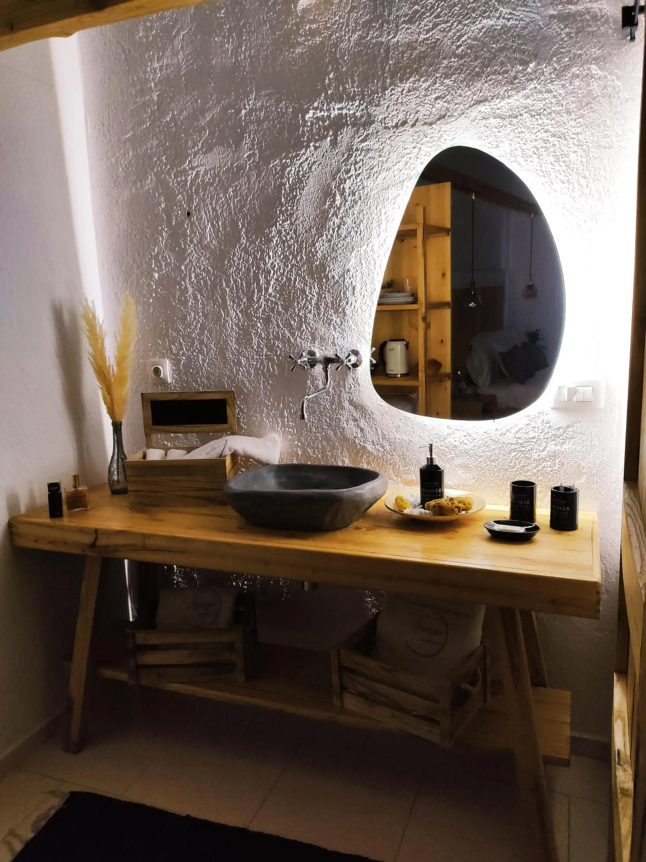 Decorative detail in Spongia Apartments Kalymnos