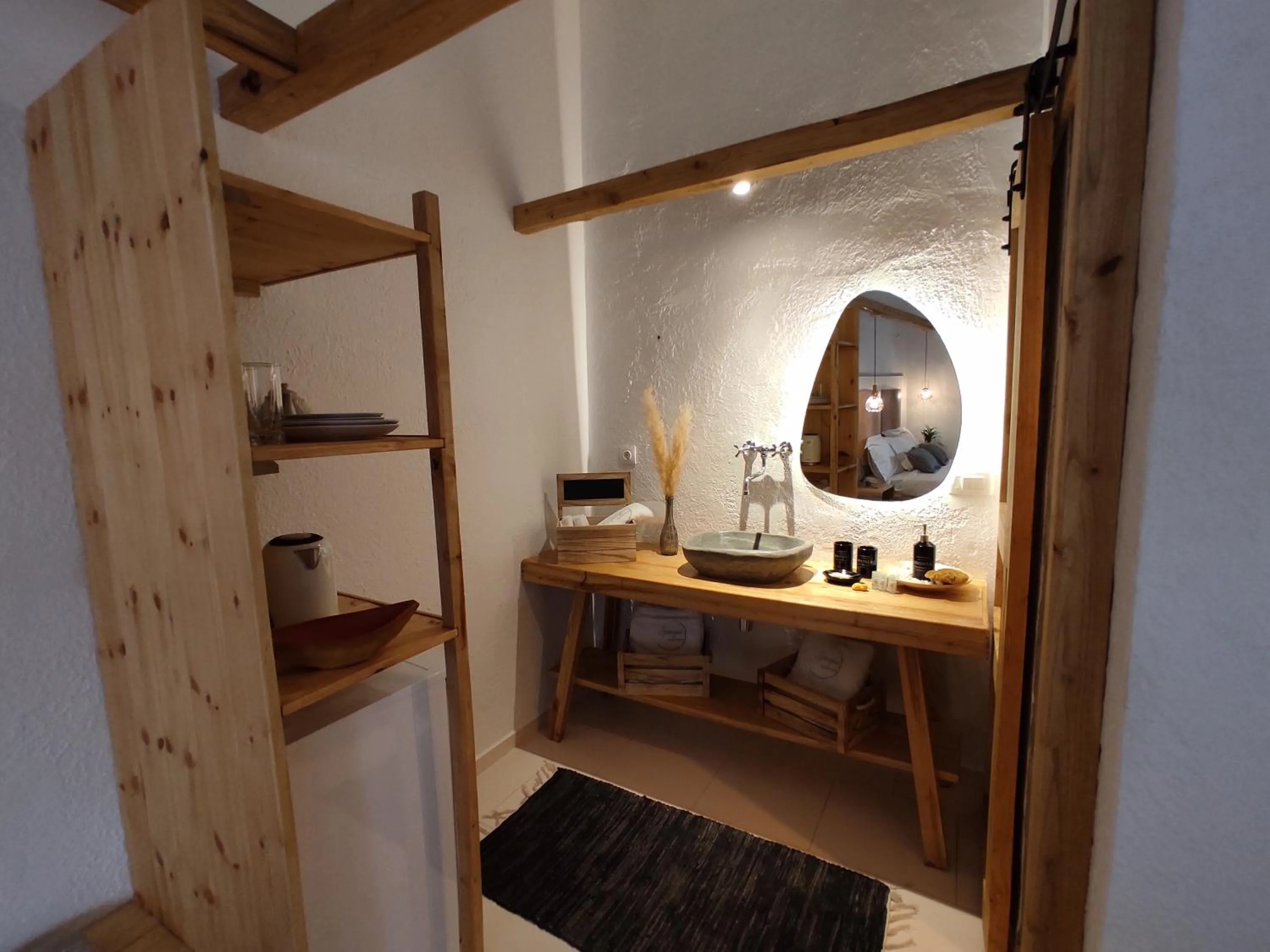 Decorative detail in Spongia Apartments Kalymnos