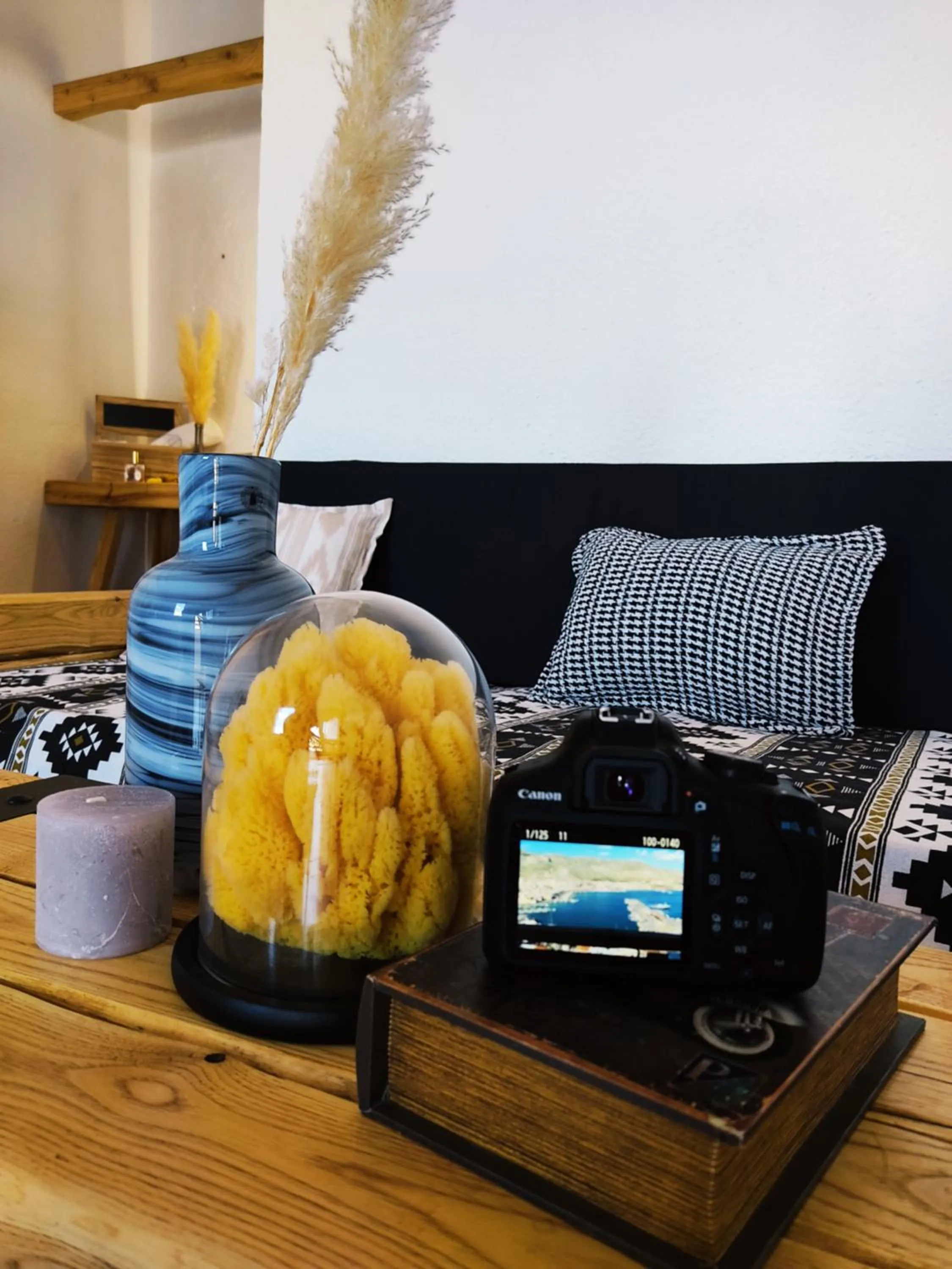 Decorative detail in Spongia Apartments Kalymnos