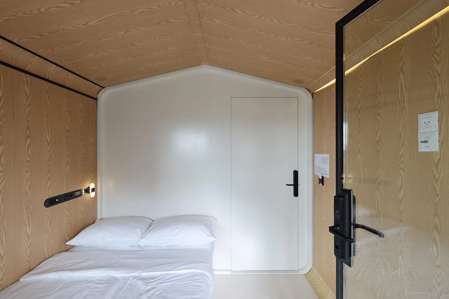 Bed in The O Pod Capsule Hotel