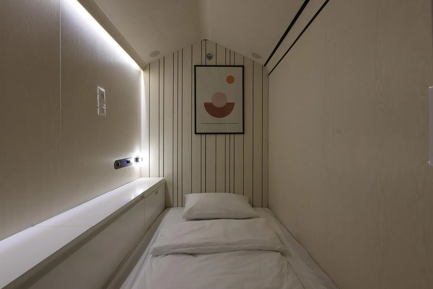Bed in The O Pod Capsule Hotel