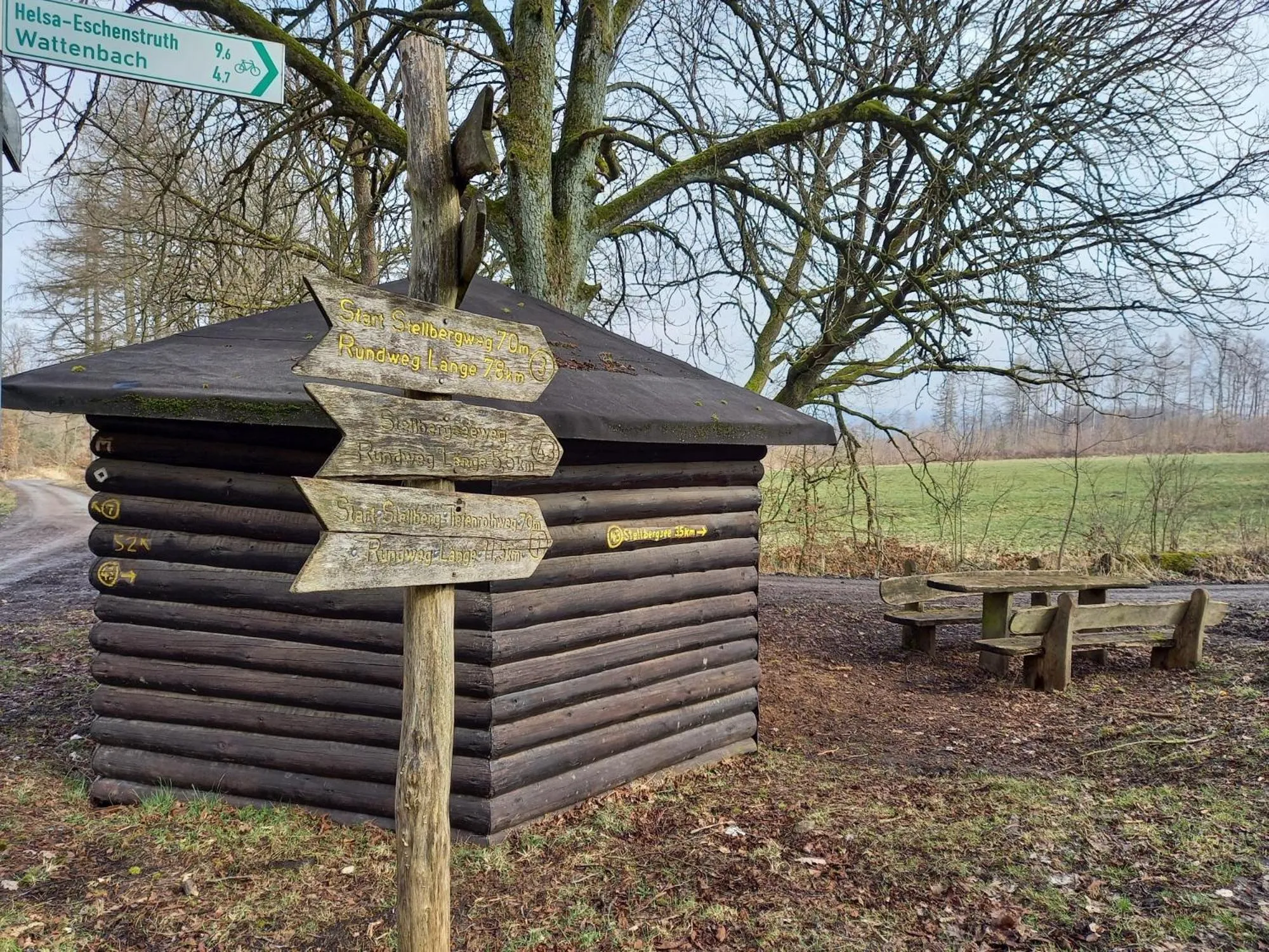 Hiking in Wollröder Krug