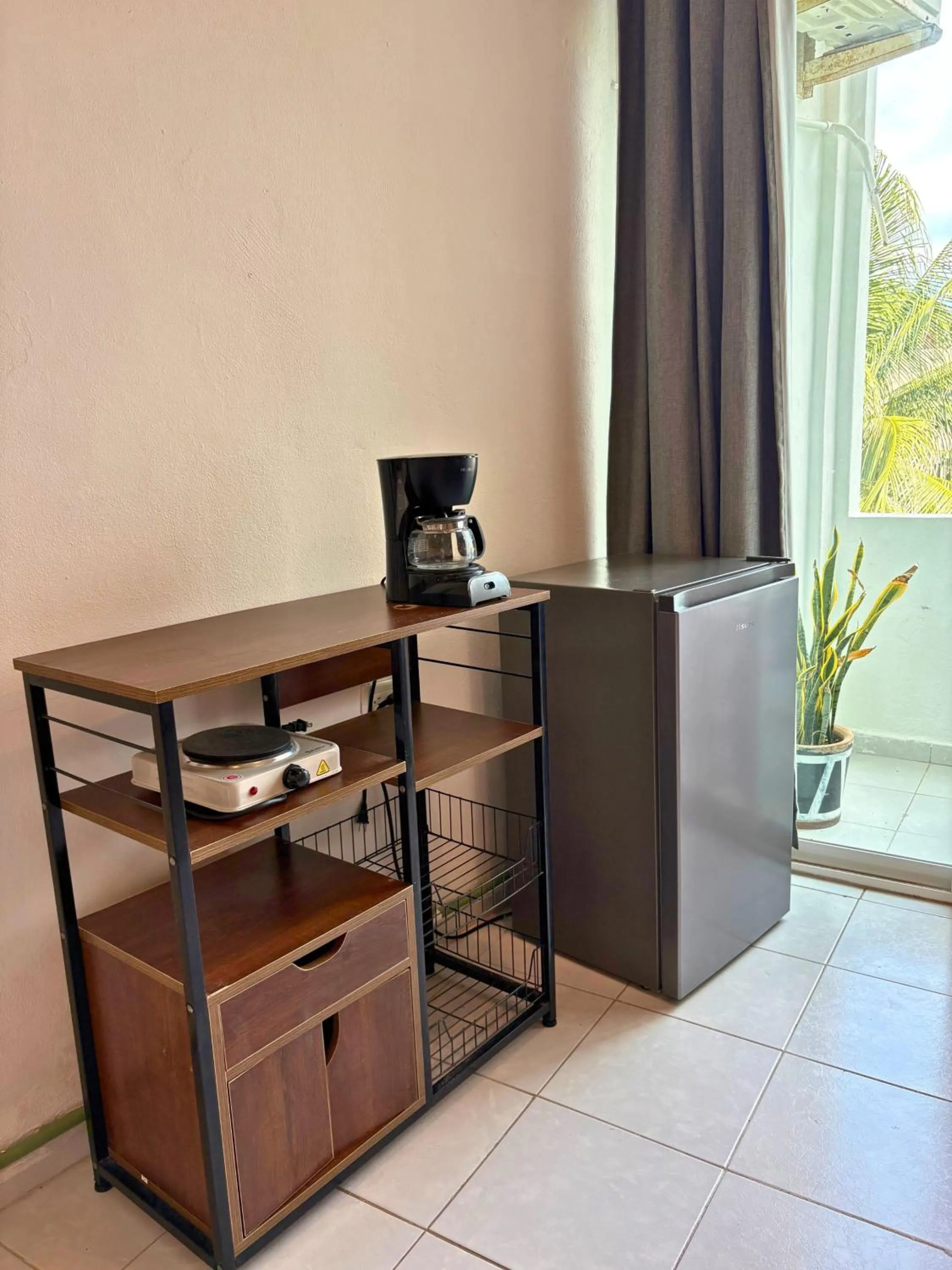 Coffee/tea facilities in Hostal Cuca Macuca