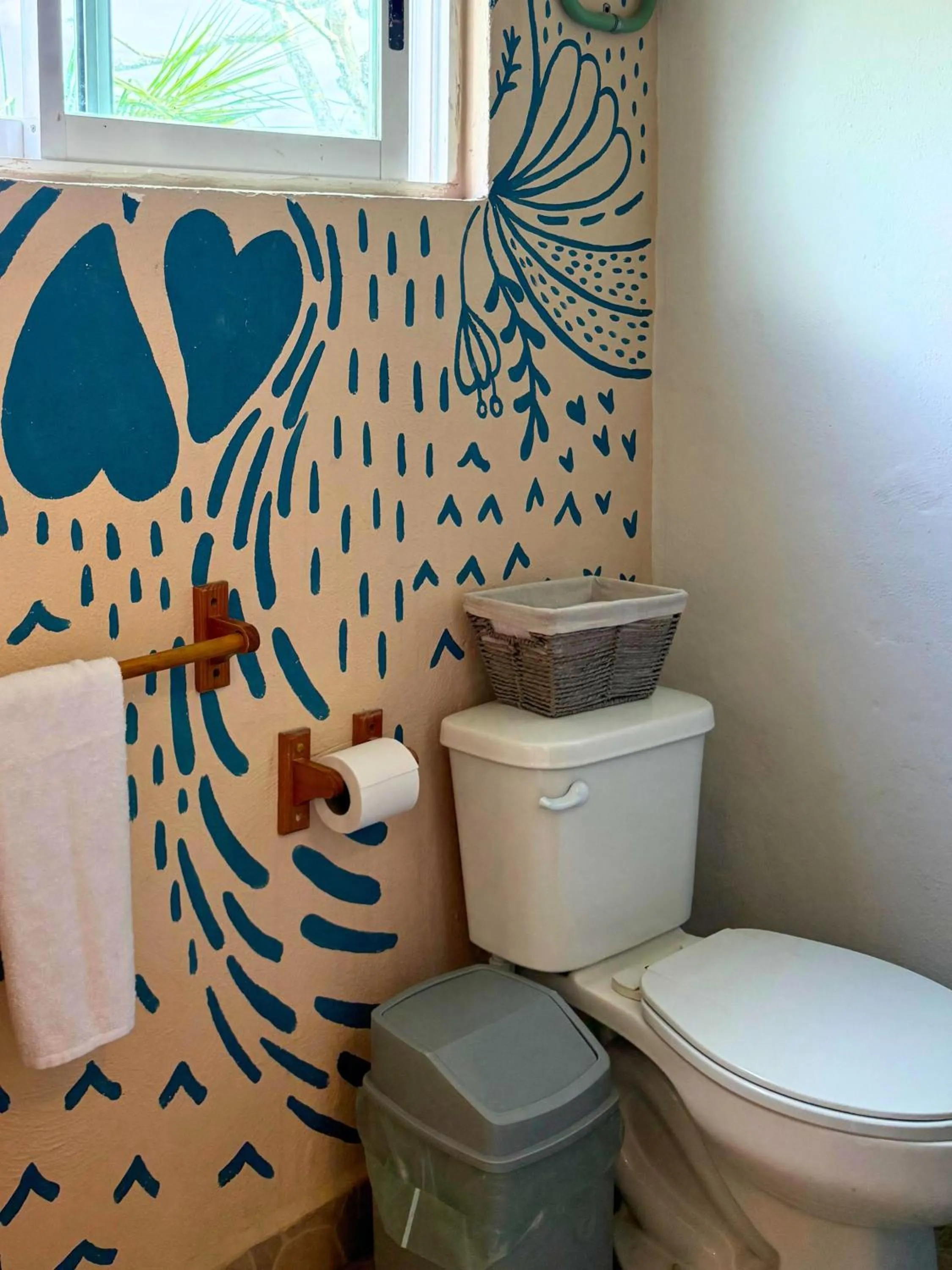 Toilet in Hostal Cuca Macuca