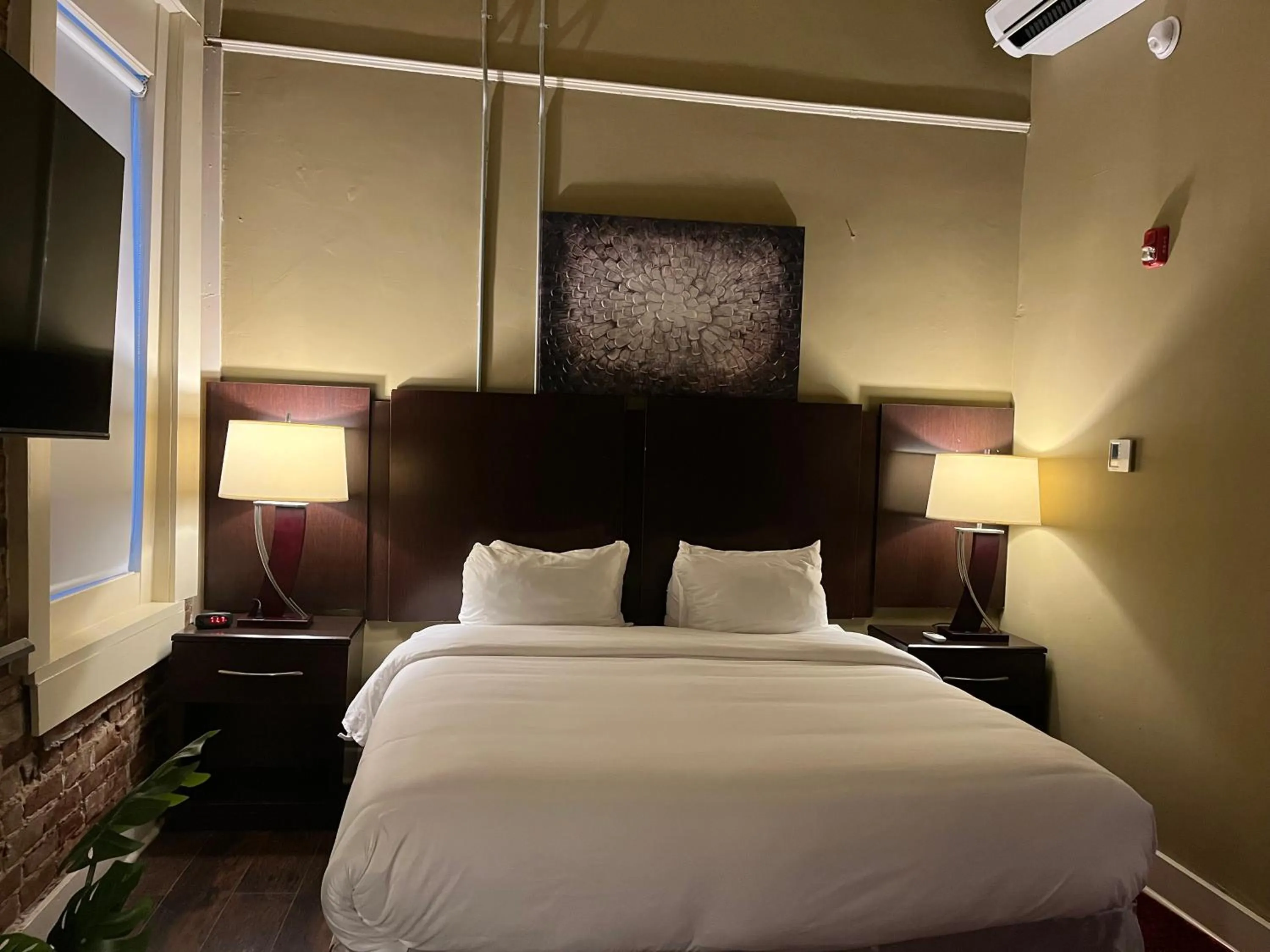 Bed in The Skylight Hotel