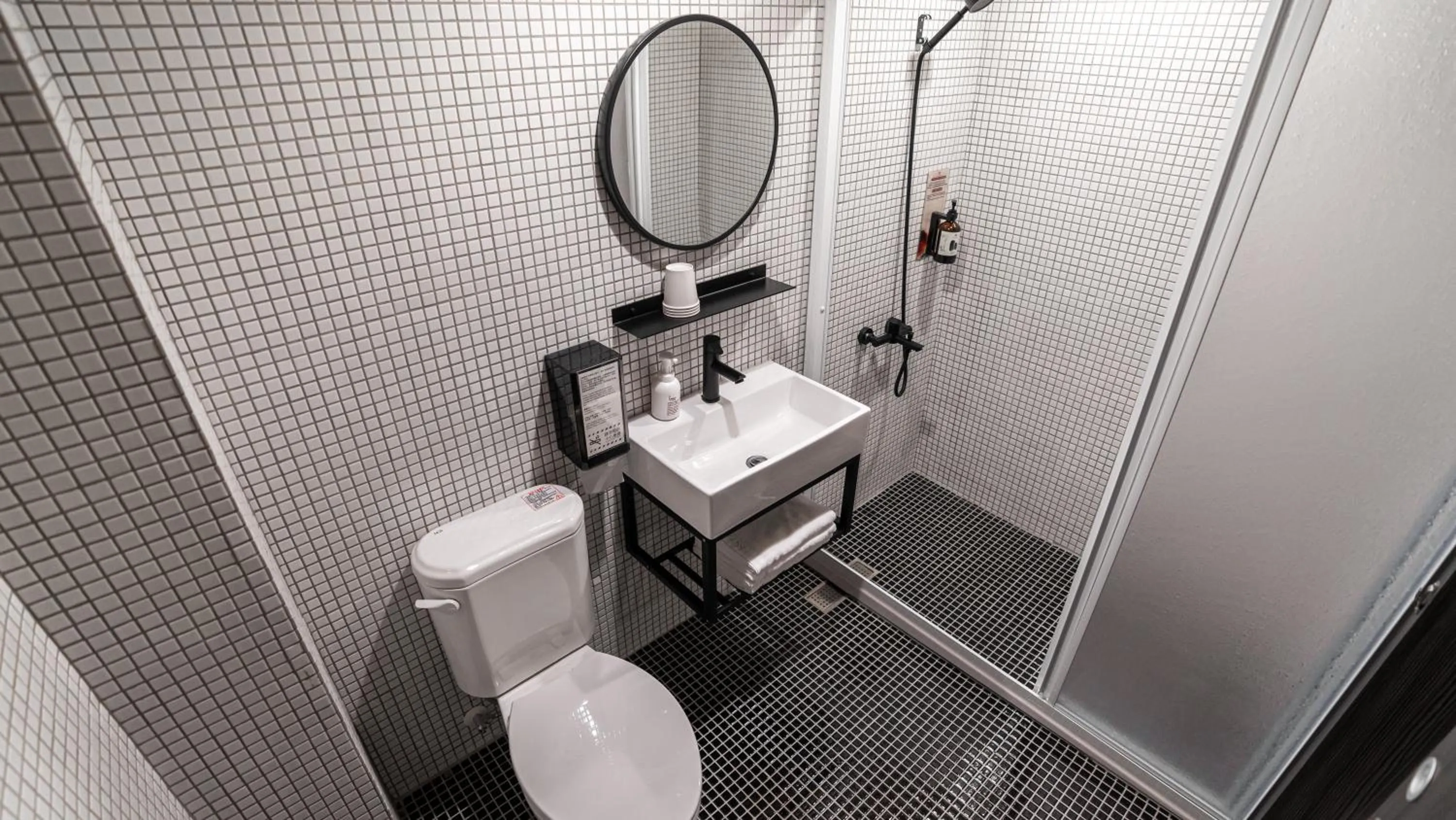 Shower in ZZINN,penghu