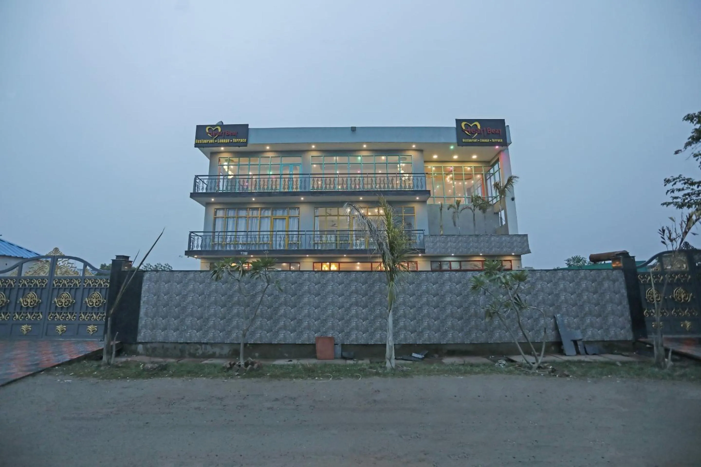 Facade/entrance in Super Hotel O Heart Beat Hotel