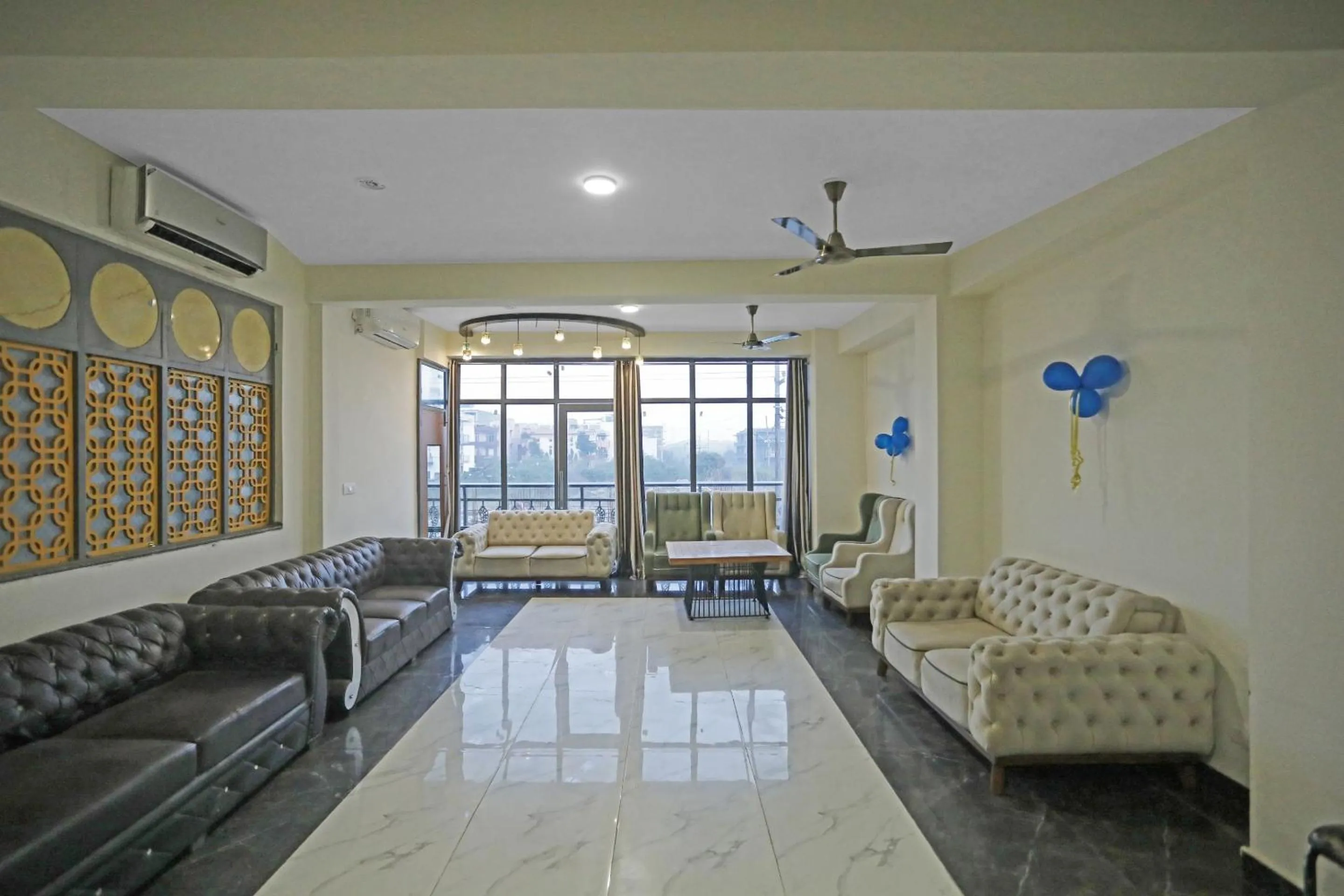 Lobby or reception in Super Hotel O Heart Beat Hotel